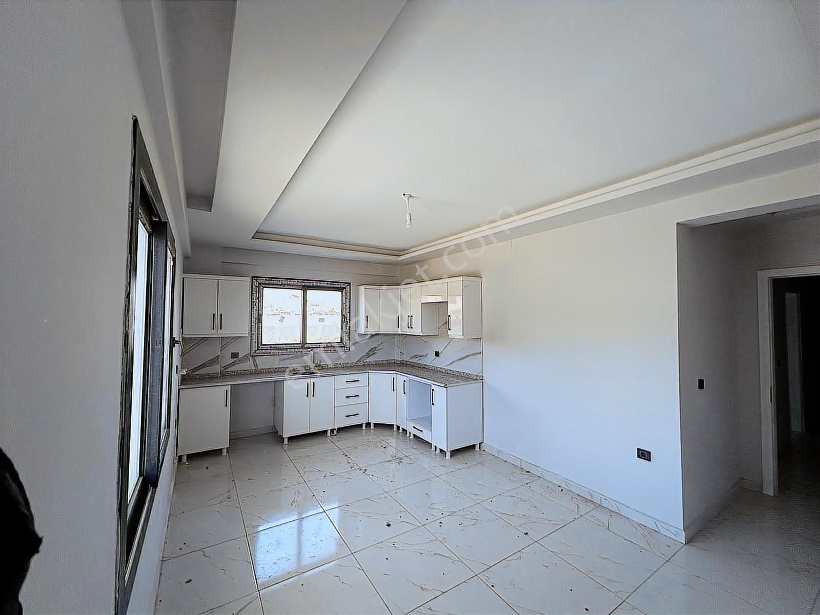 Thor'dan Akdeniz Hürriyet Mah Kazanlı İlkokul Civarı Satılık 2+1 - Görsel 5