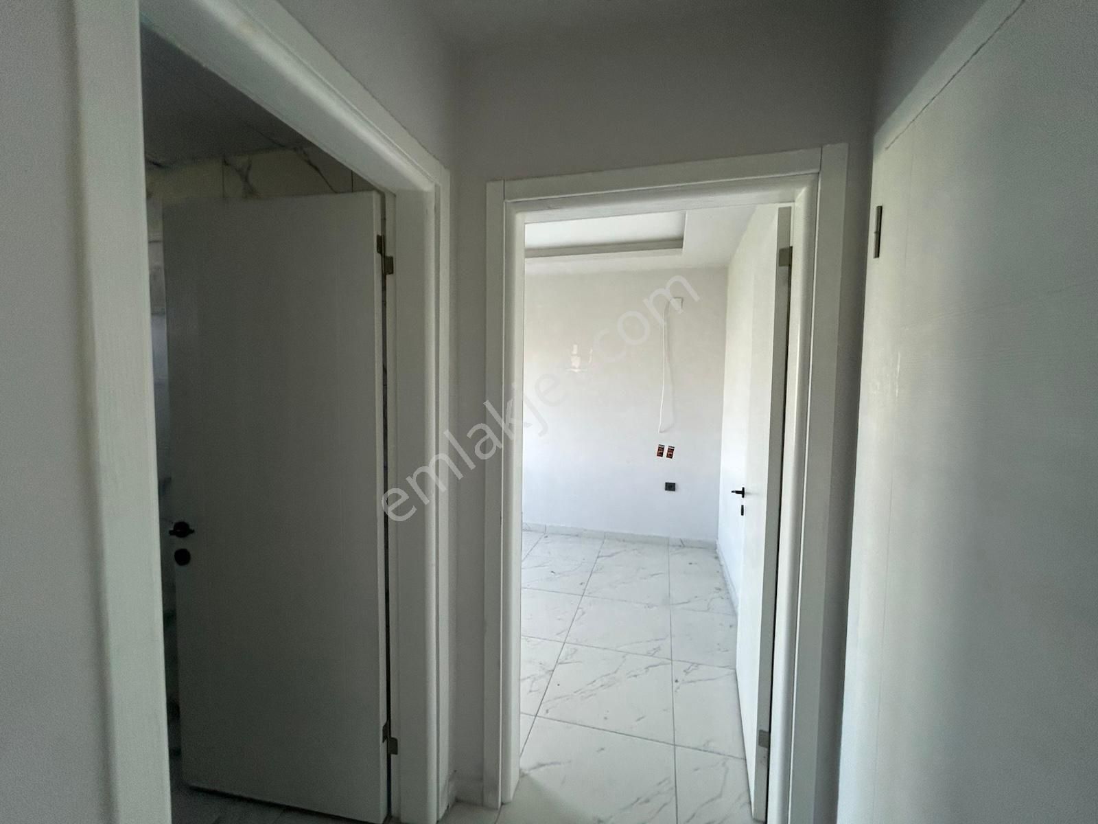 Thor'dan Akdeniz Hürriyet Mah Kazanlı İlkokul Civarı Satılık 2+1 - Görsel 4