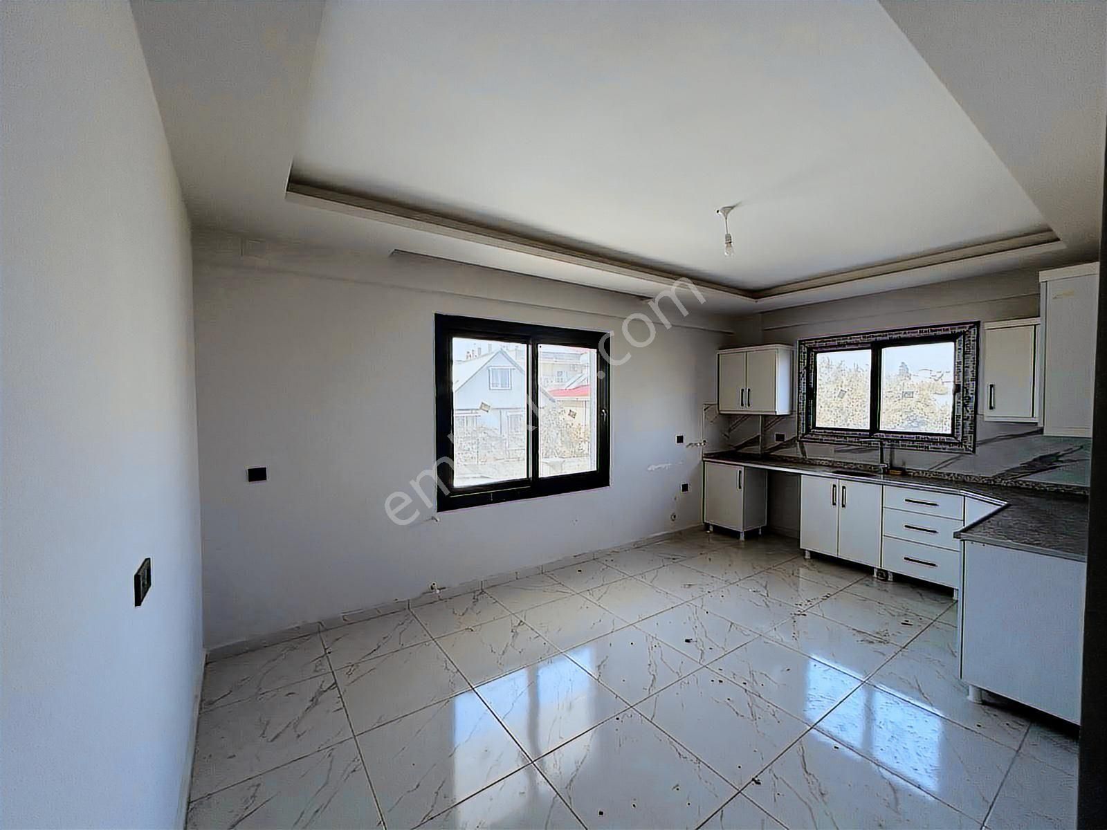 Thor'dan Akdeniz Hürriyet Mah Kazanlı İlkokul Civarı Satılık 2+1 - Görsel 18