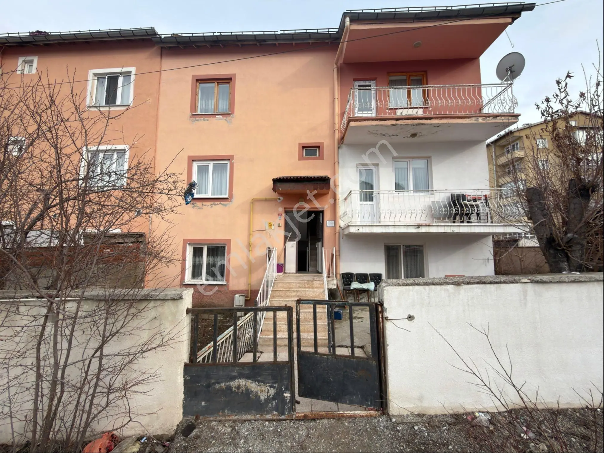 Şahbaz Emlak’tan | Fatih Mahallesi’nde Satılık 3 Katlı Fırsat Bina - Görsel 4