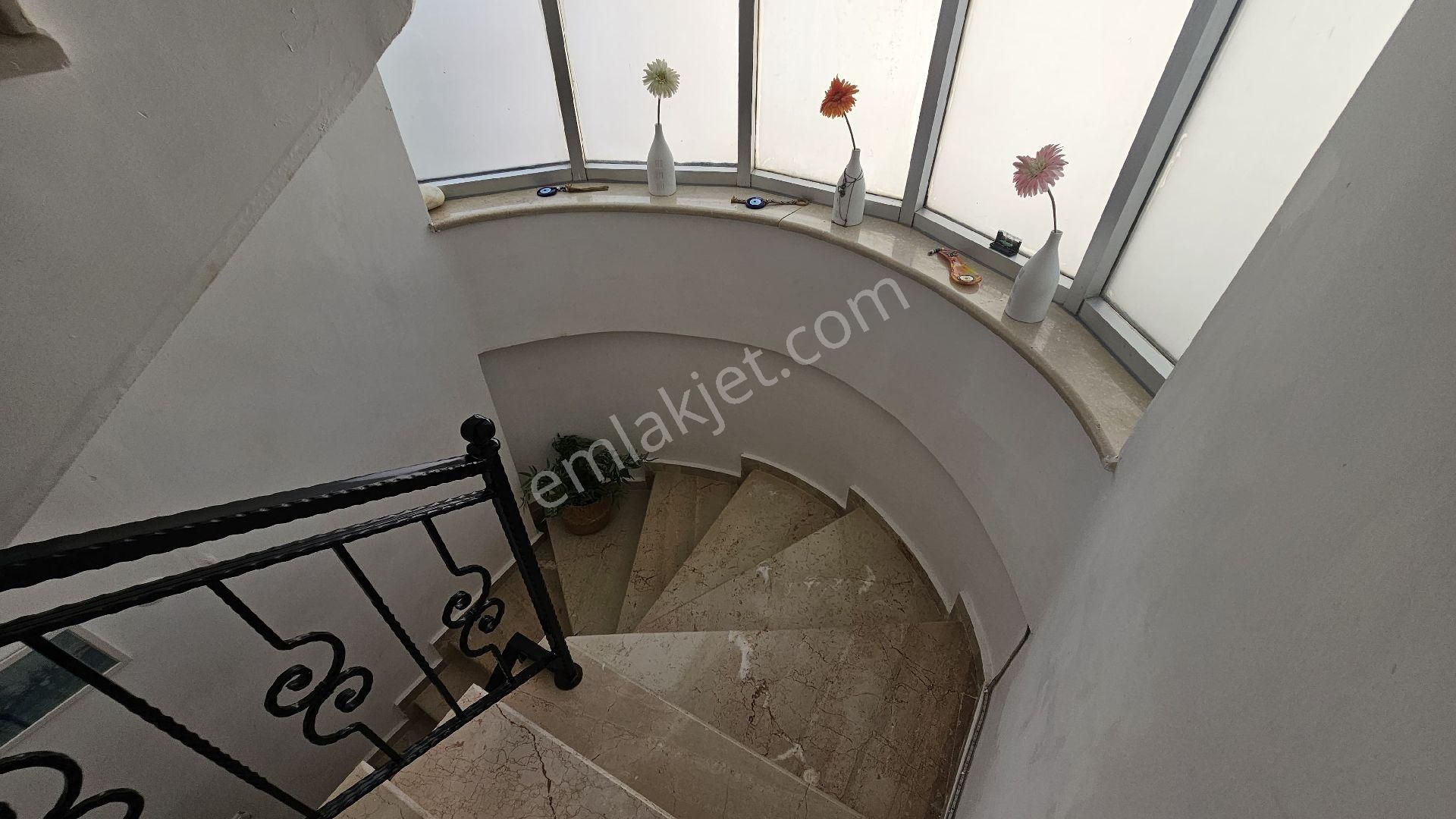 Didim Akyeniköyde Harika Site İçi 4+1 Müstakil Villa - Görsel 13