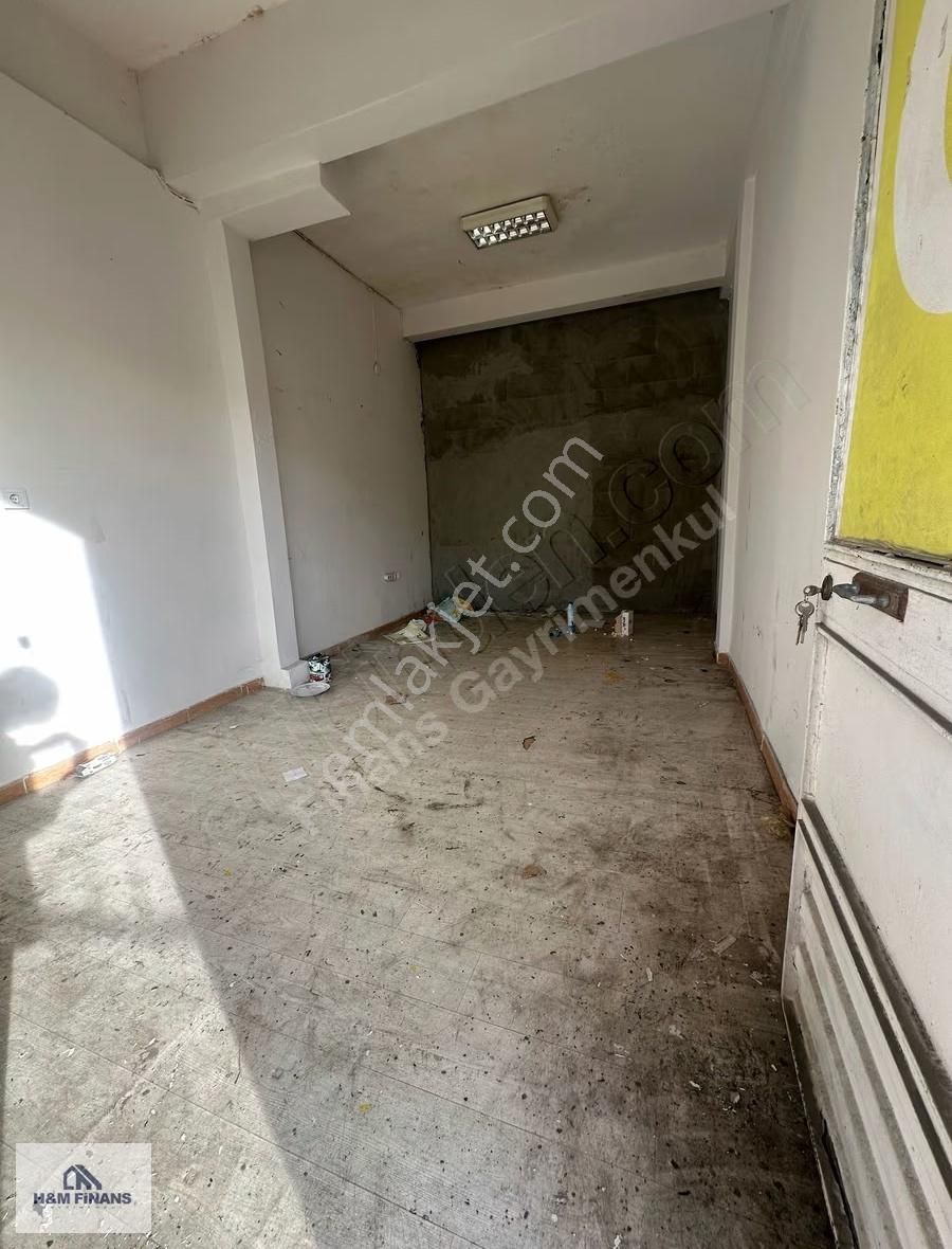 Çekmeköy Vuralkent Sitesinde Kiralık 16 M2 Dükkan - Görsel 12