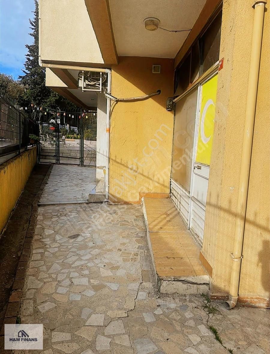 Çekmeköy Vuralkent Sitesinde Kiralık 16 M2 Dükkan - Görsel 10