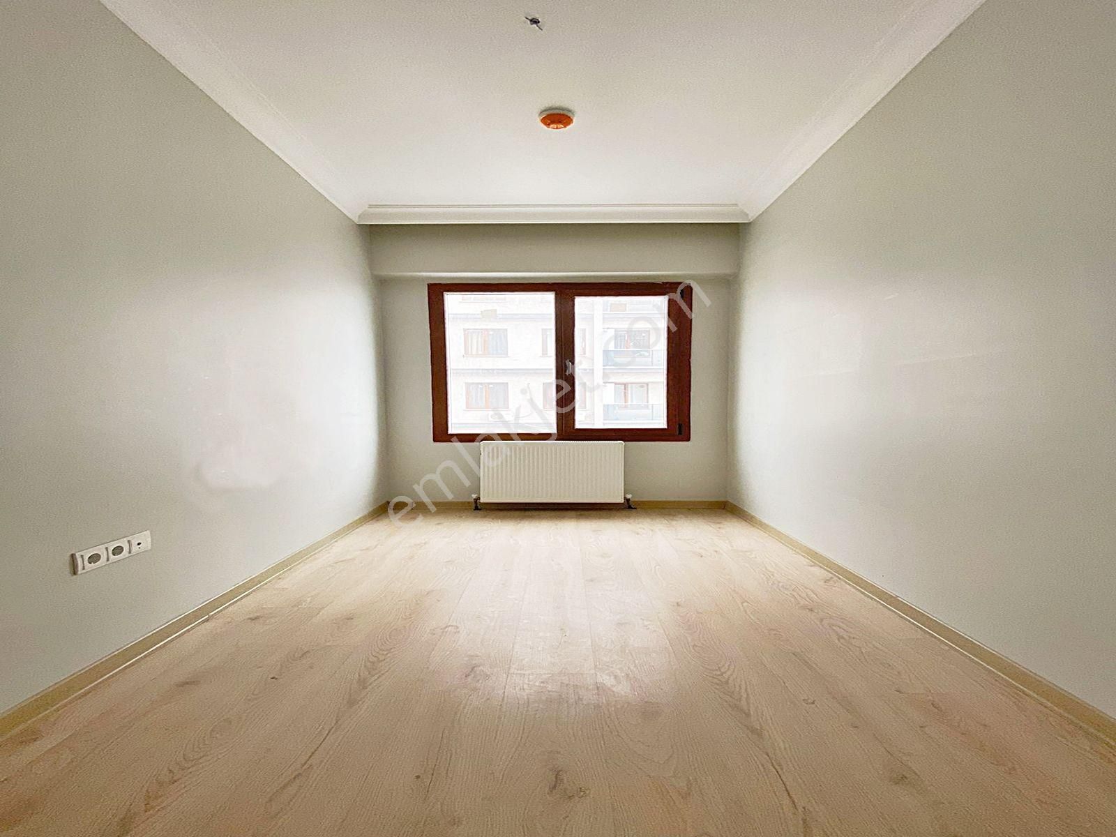 Cadde34'den Devlet Hastanesinin Dibinde Aile Oturumuna Uygun Otoparklı Sitede 2+1 Satılık Daire - Görsel 29