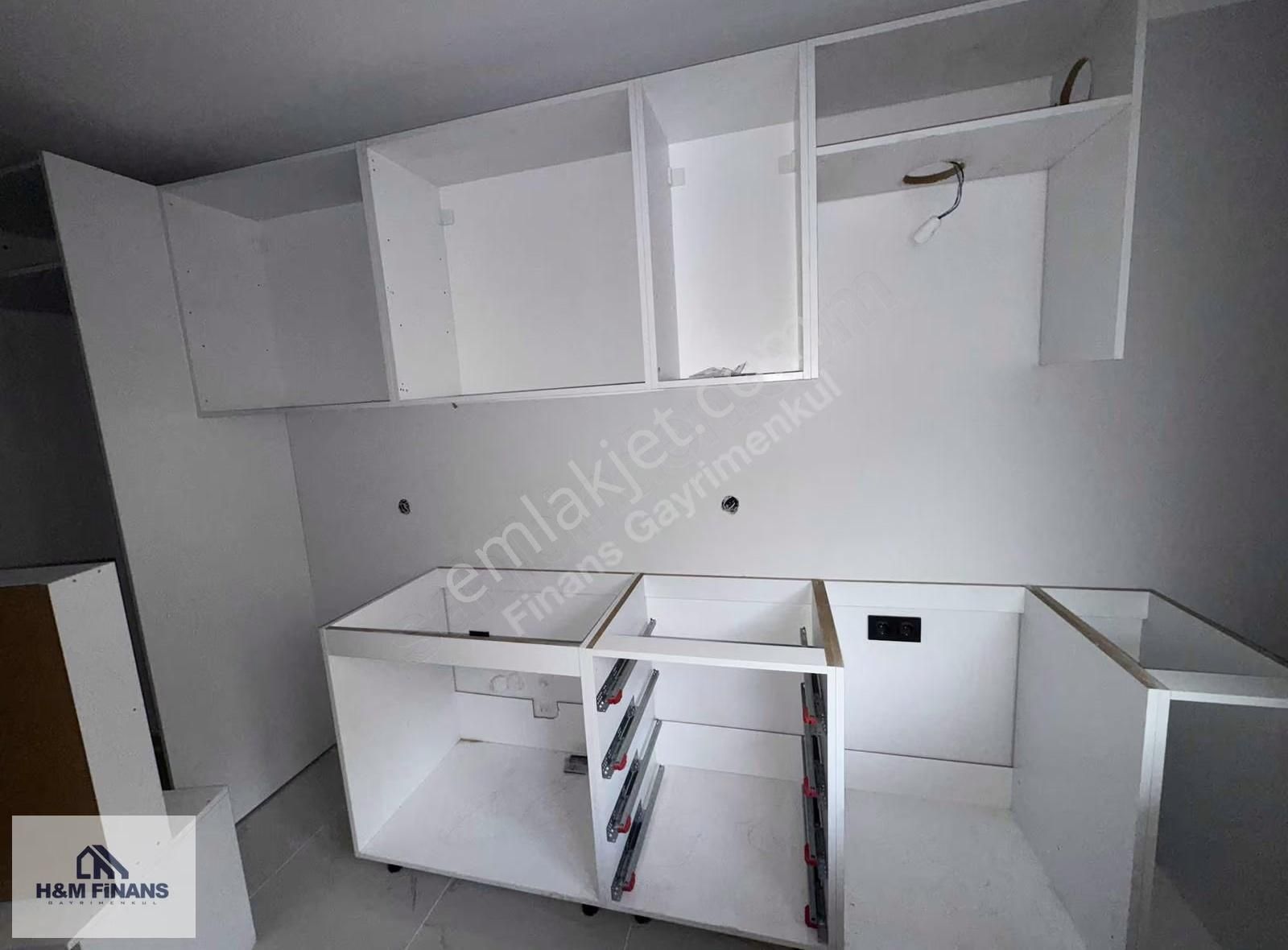 Çekmeköy Merkez Mahallesi Geniş Ve Ferah 2+1 Satılık Daire - Görsel 13