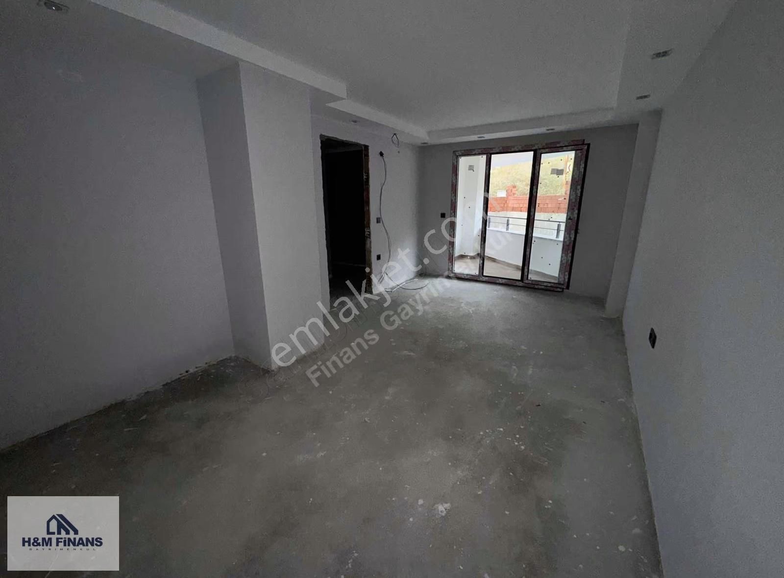 Çekmeköy Merkez Mahallesi Geniş Ve Ferah 2+1 Satılık Daire