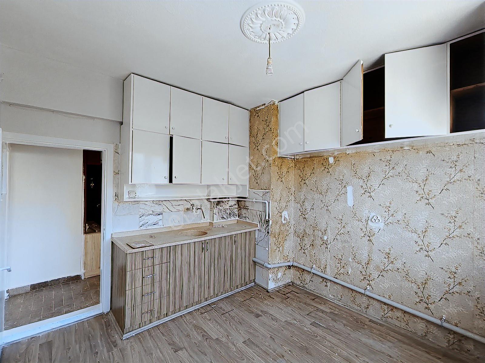 İdeal'den Park Afyona Çok Yakın Cumhuriyet'de Kiralık Daire - Görsel 16