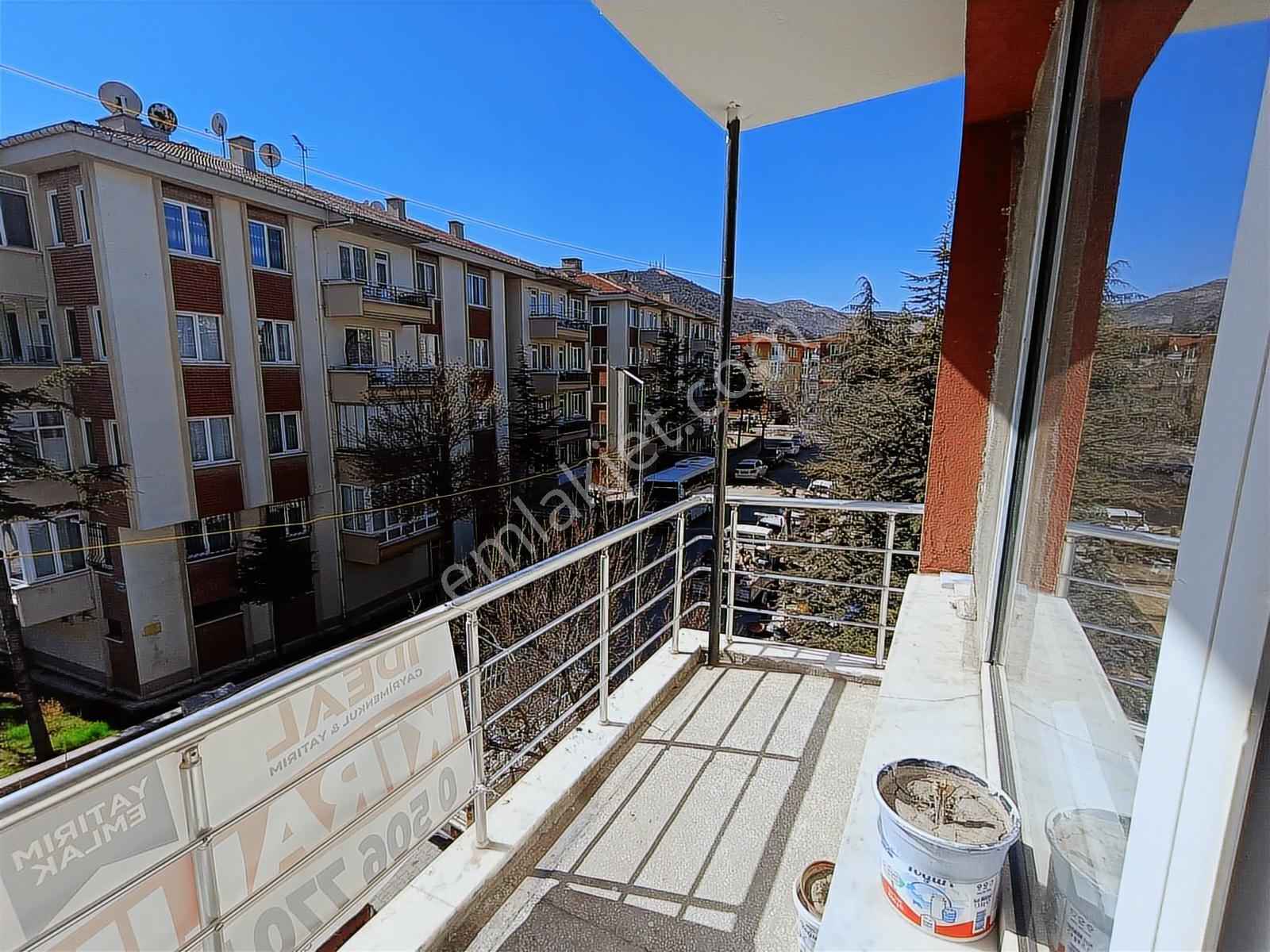 İdeal'den Park Afyona Çok Yakın Cumhuriyet'de Kiralık Daire - Görsel 10