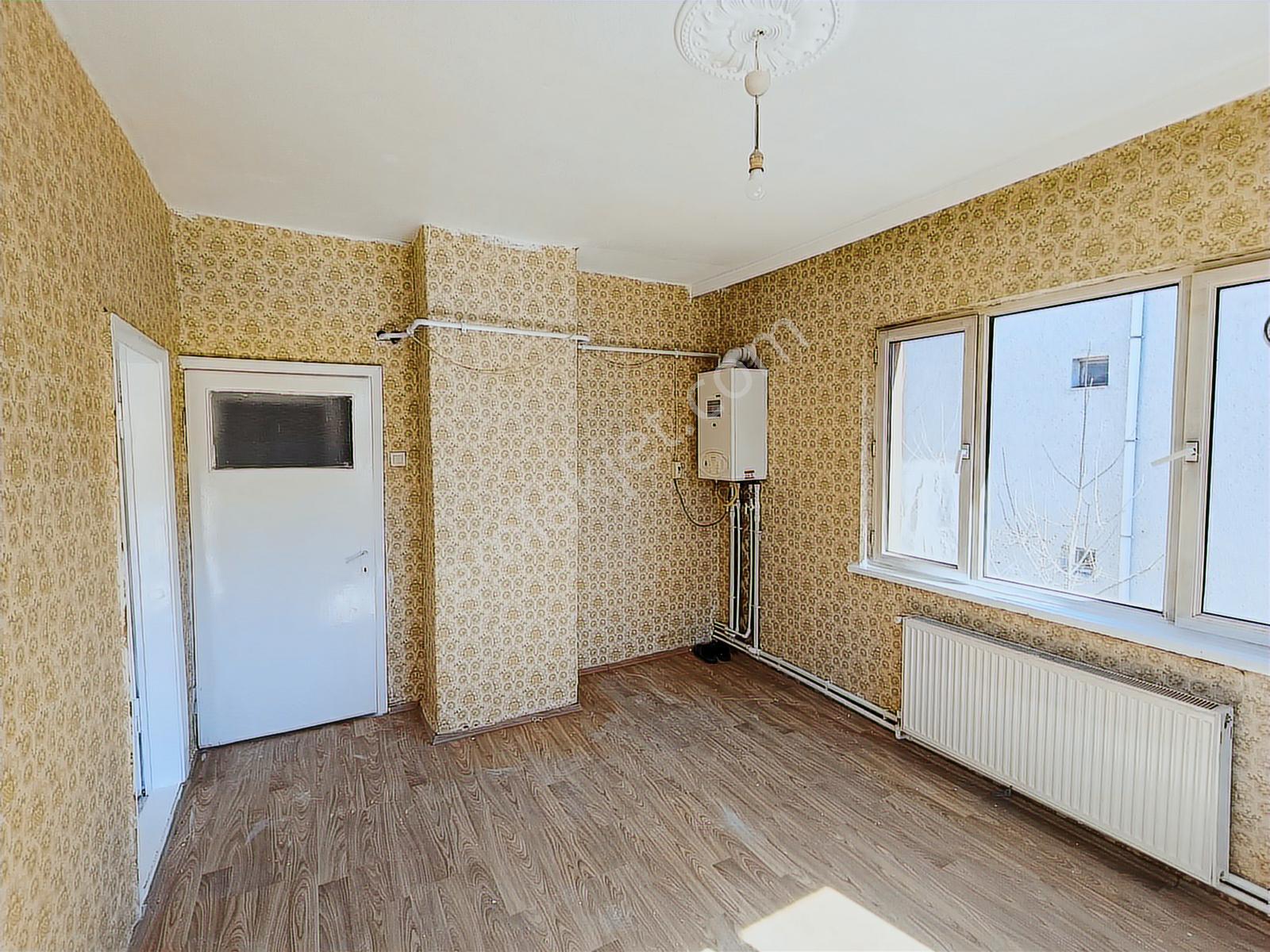 İdeal'den Park Afyona Çok Yakın Cumhuriyet'de Kiralık Daire - Görsel 9