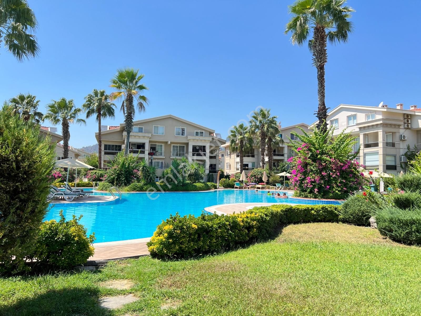 Elit Sitede,havuzlu Güvenlikli Eşyalı Şık Daire - Görsel 20