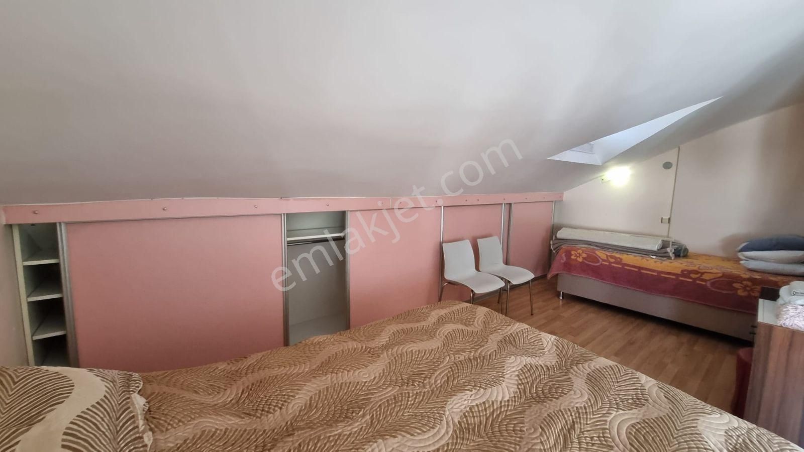 Antalya Konyaaltı Hurma Bölgesinde Eşyalı 1+1 Çatı Katı - Görsel 12