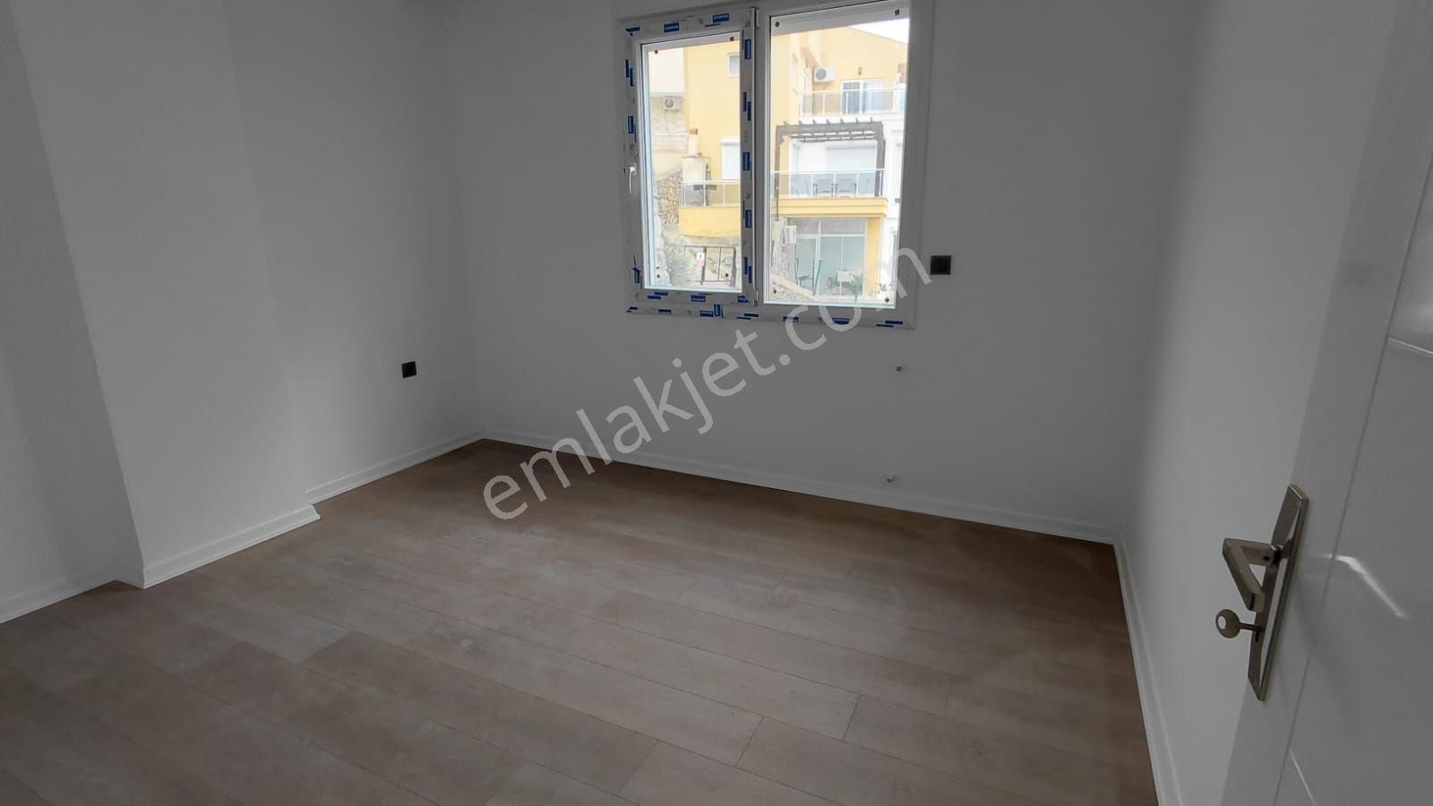 Akbükte Harıka Deniz Manzaralı 2+1 - Görsel 20