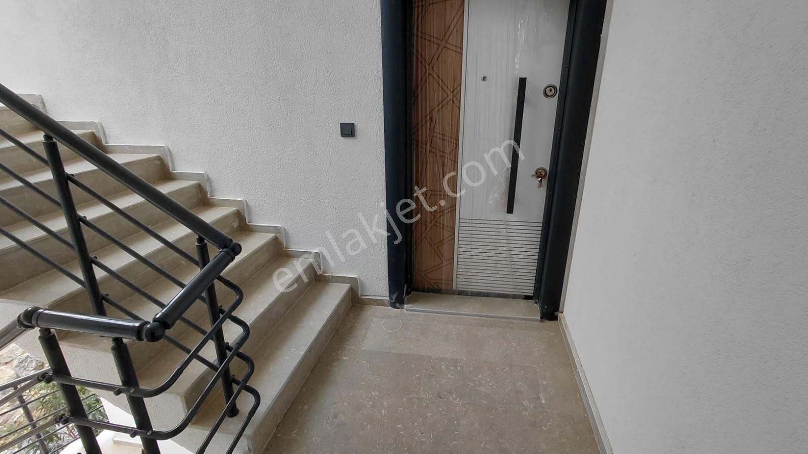 Akbükte Harıka Deniz Manzaralı 2+1 - Görsel 15