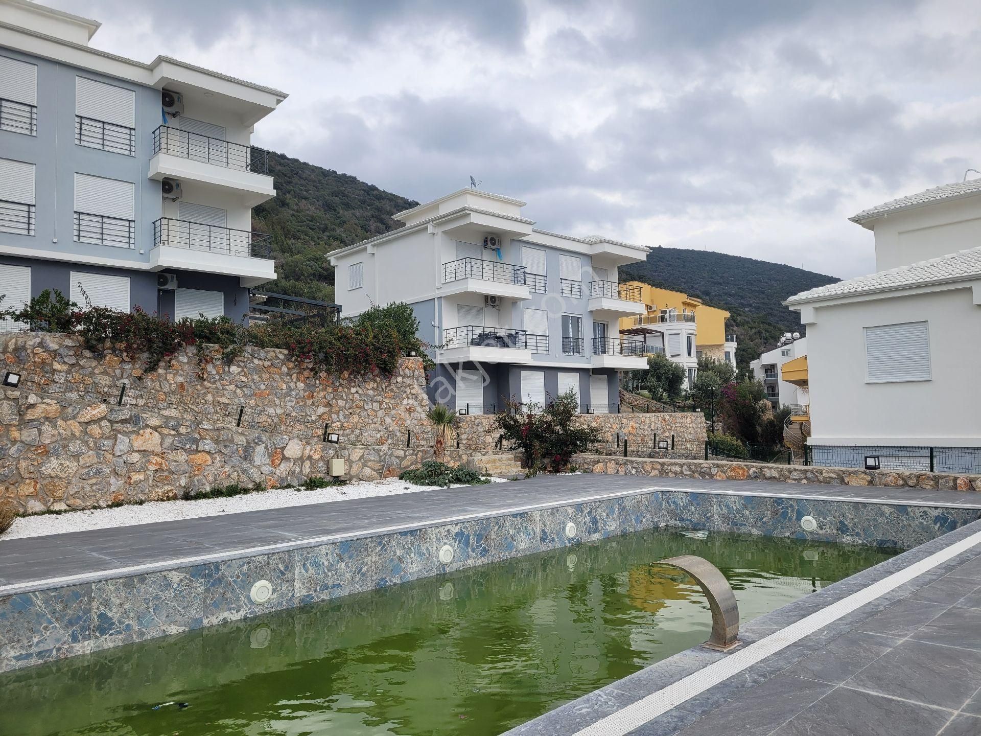 Akbükte Harıka Deniz Manzaralı 2+1 - Görsel 2