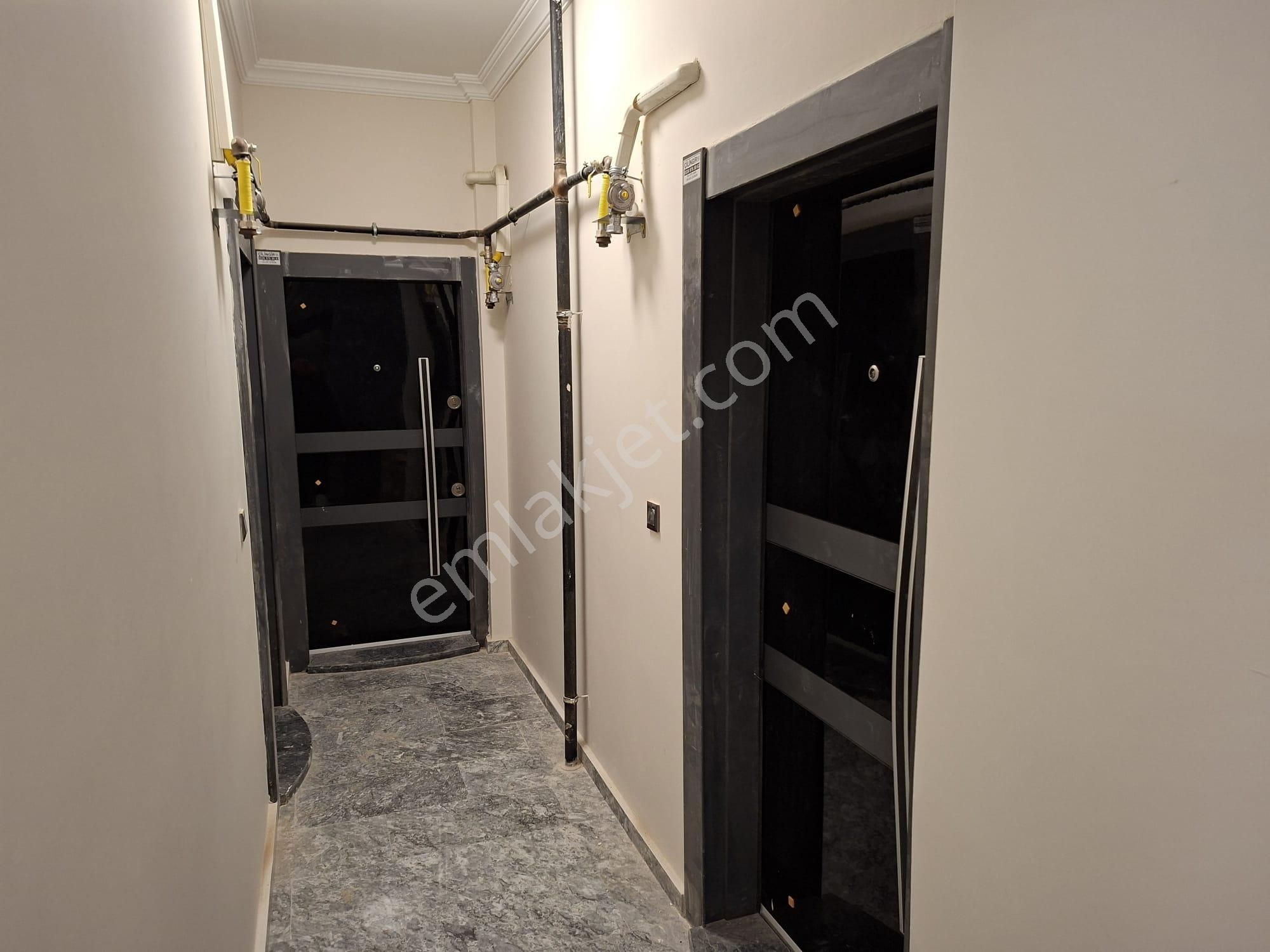 Güneş'ten Şirinyer Metro Yanı 1+1 50m 3. Kat Balkon Asansör - Görsel 3