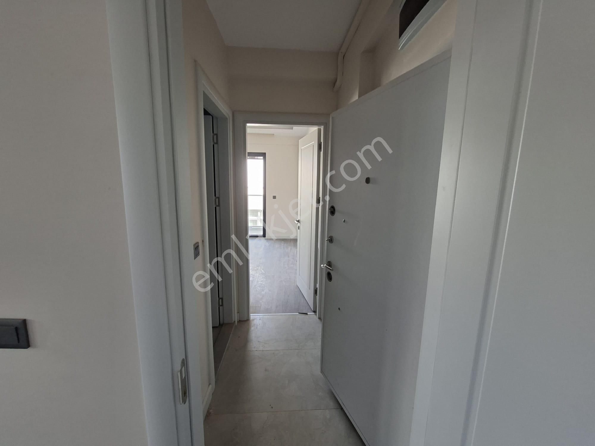 Güneş'ten Şirinyer Metro Yanı 1+1 50m 3. Kat Balkon Asansör - Görsel 29