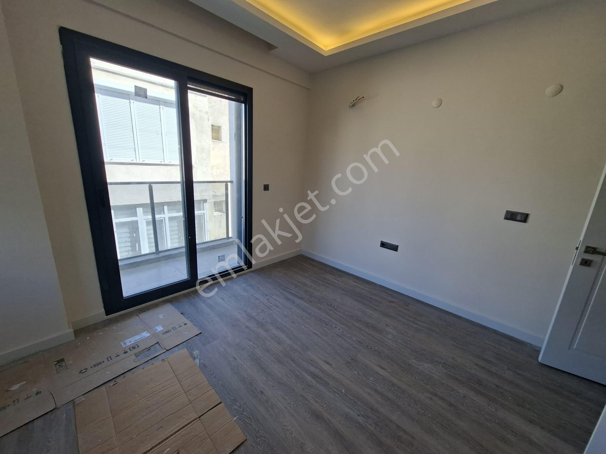 Güneş'ten Şirinyer Metro Yanı 1+1 50m 3. Kat Balkon Asansör - Görsel 14