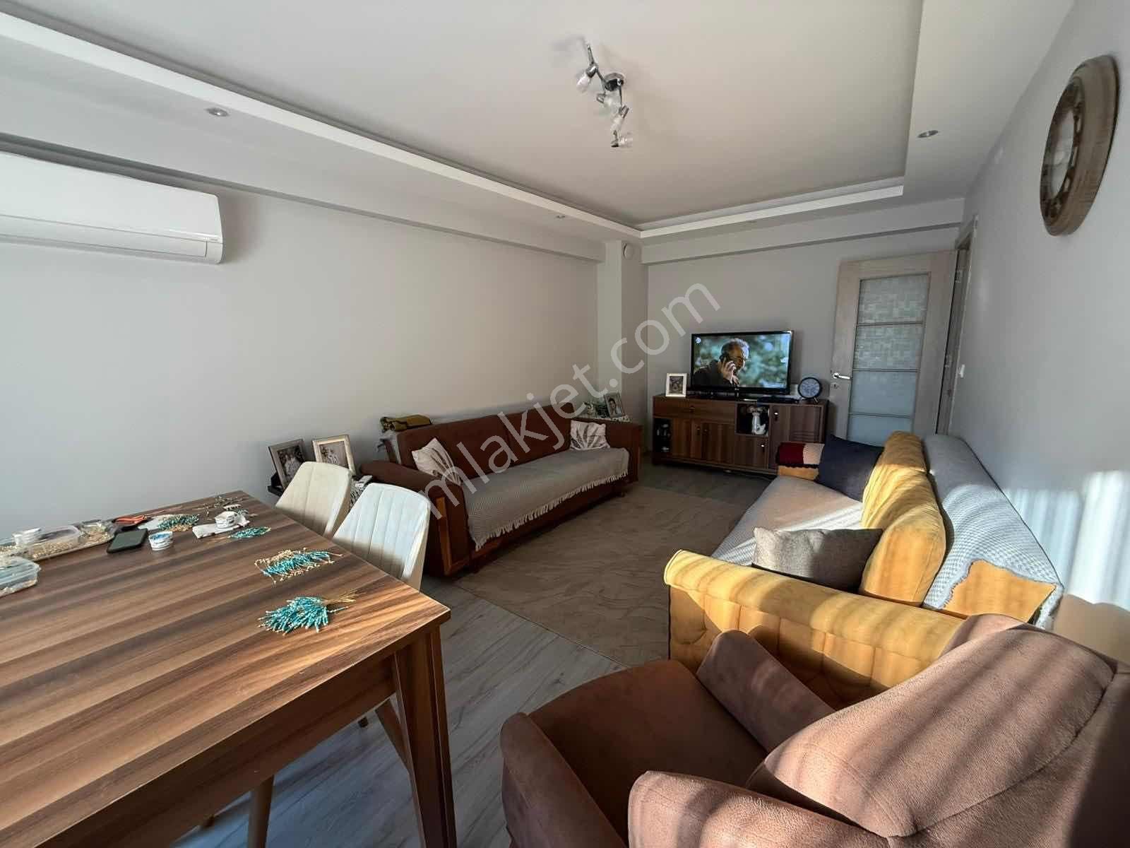 Çigli Küçük Çiğli'de 2+1 Kiralık Daire - Görsel 2
