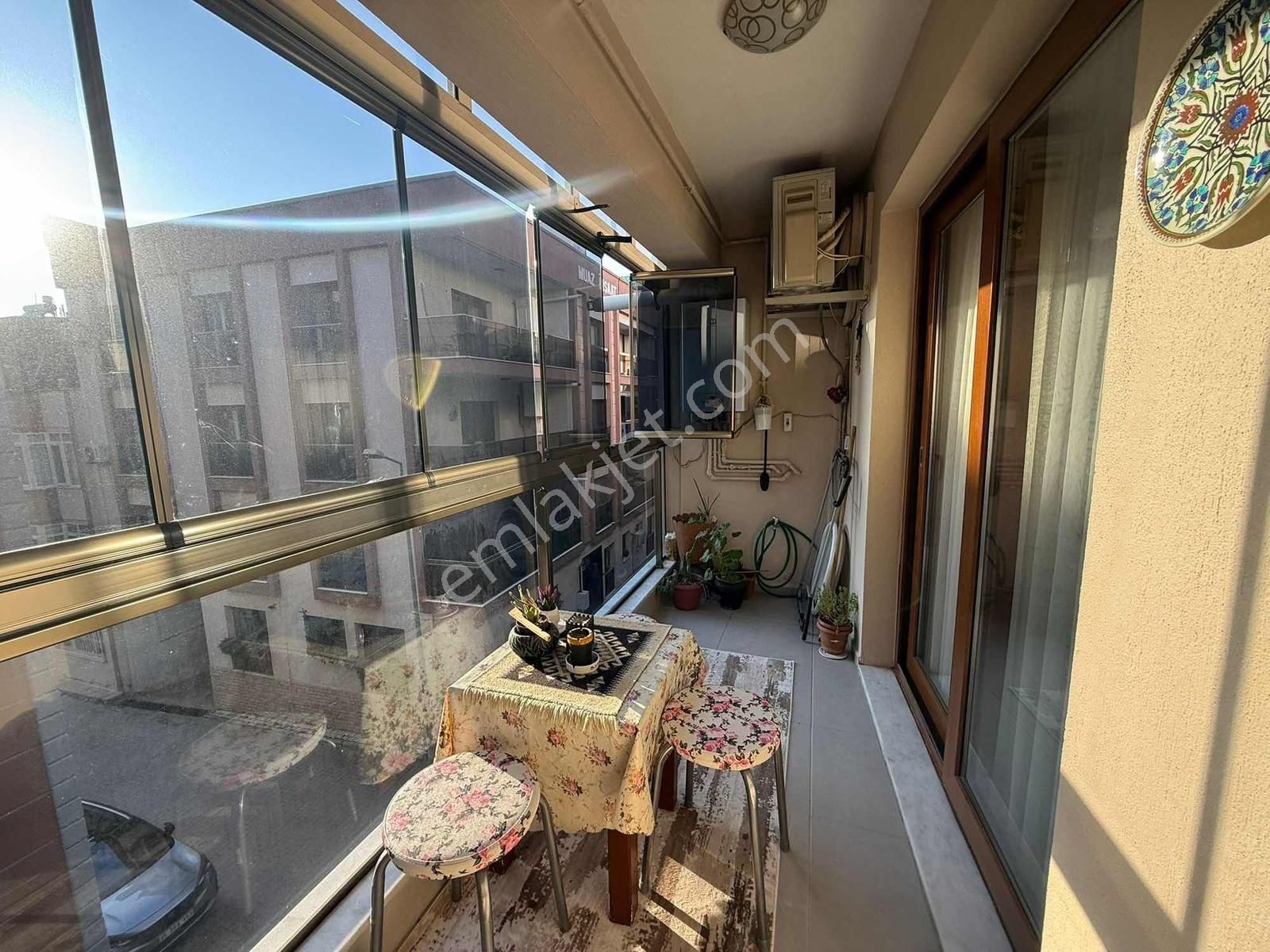 Çigli Küçük Çiğli'de 2+1 Kiralık Daire - Görsel 4
