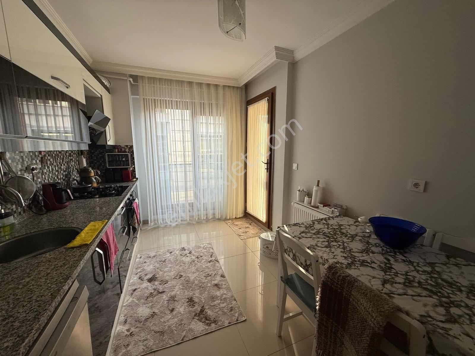Çigli Küçük Çiğli'de 2+1 Kiralık Daire - Görsel 3
