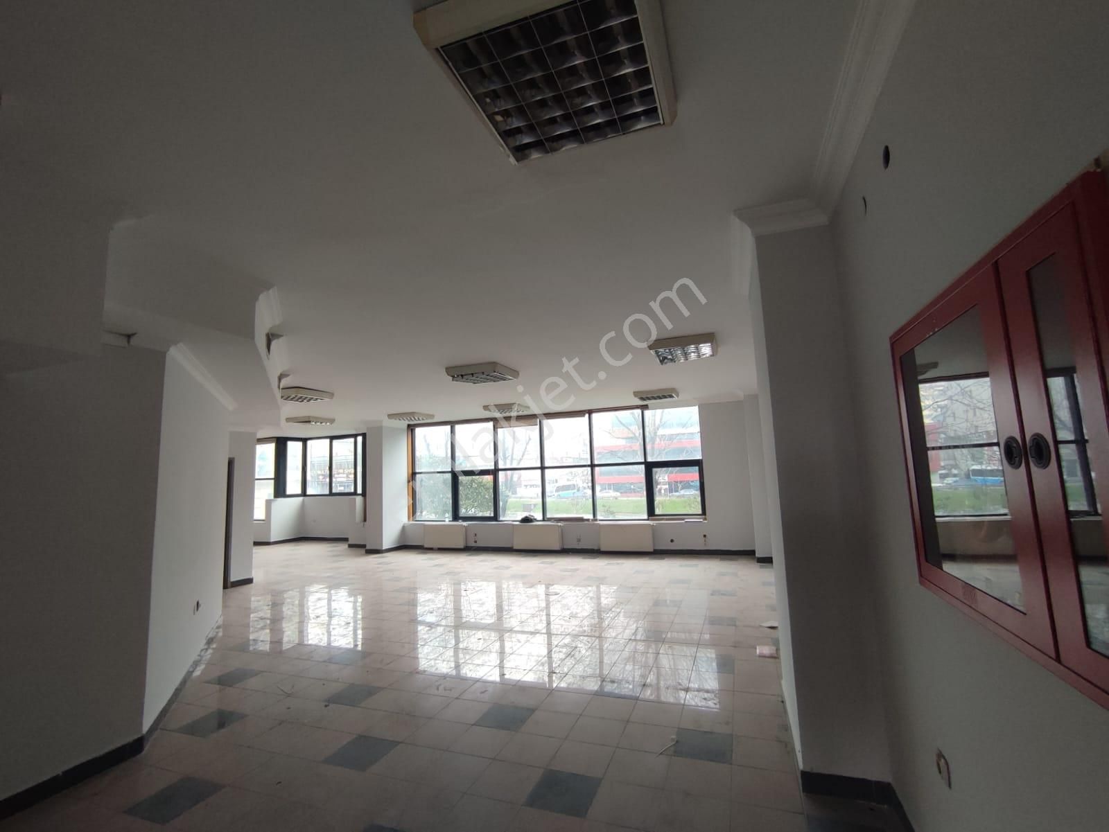 Osmangazi Kent Meydanı'nda Satılık Dubleks Dükkan - 190m² - Görsel 15