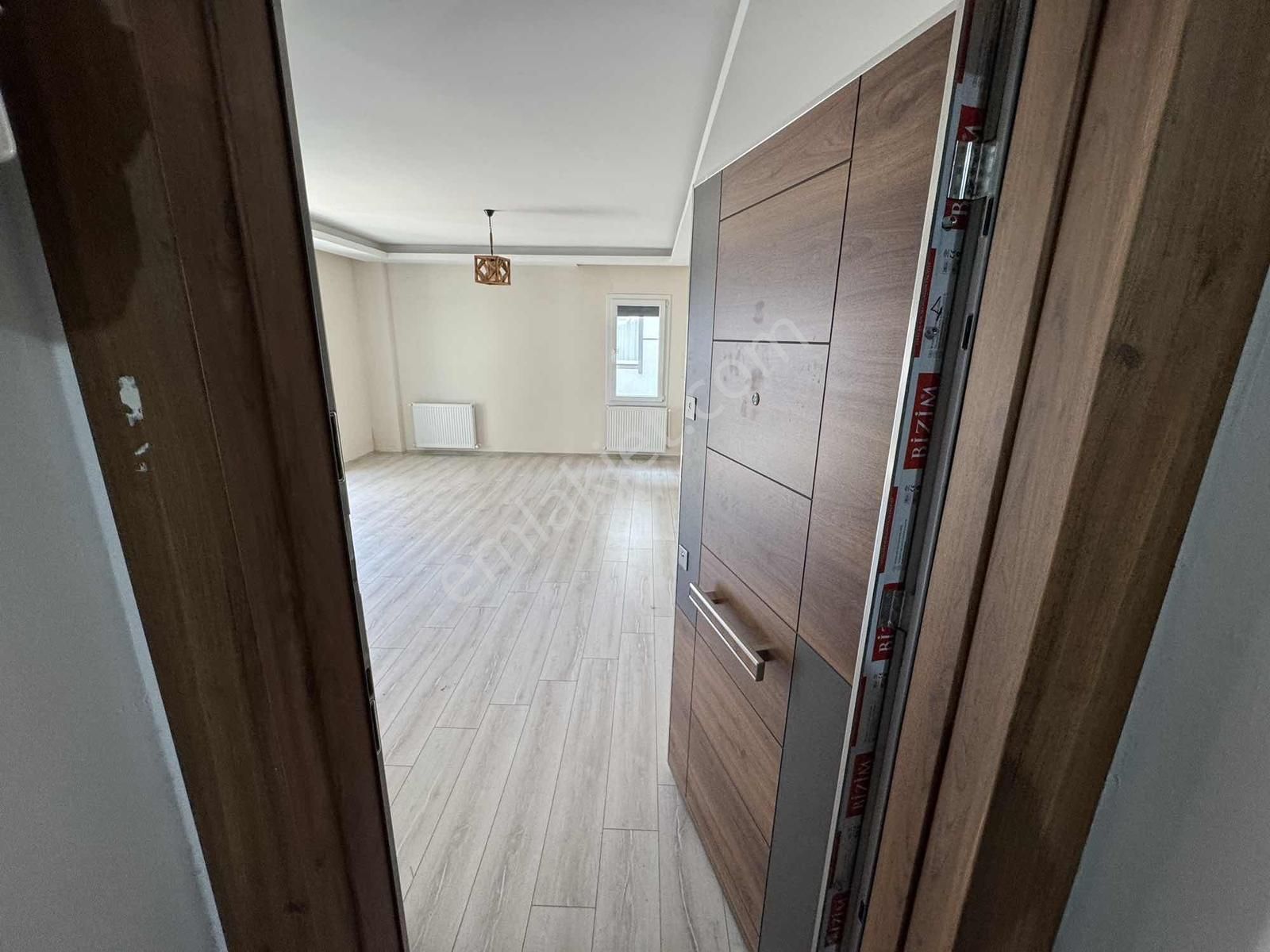 Hıdırlık Mah. Cadde Konumda 2+1 Site İçerisinde Kiralık Daire