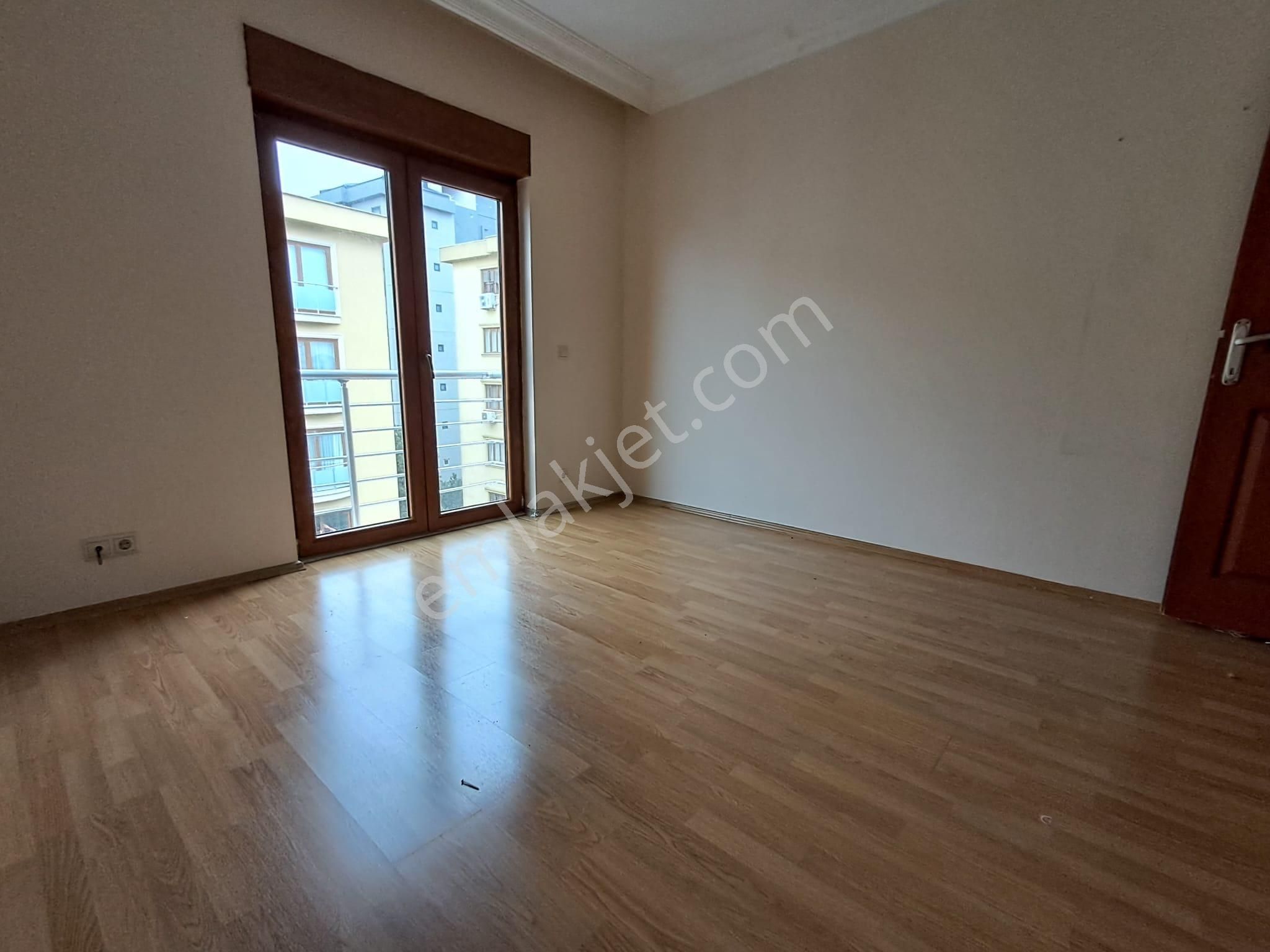 Ataşehir K.bakkalköyde İskanlı,hemen Oturabileceğiniz 3+1 Daire - Görsel 16