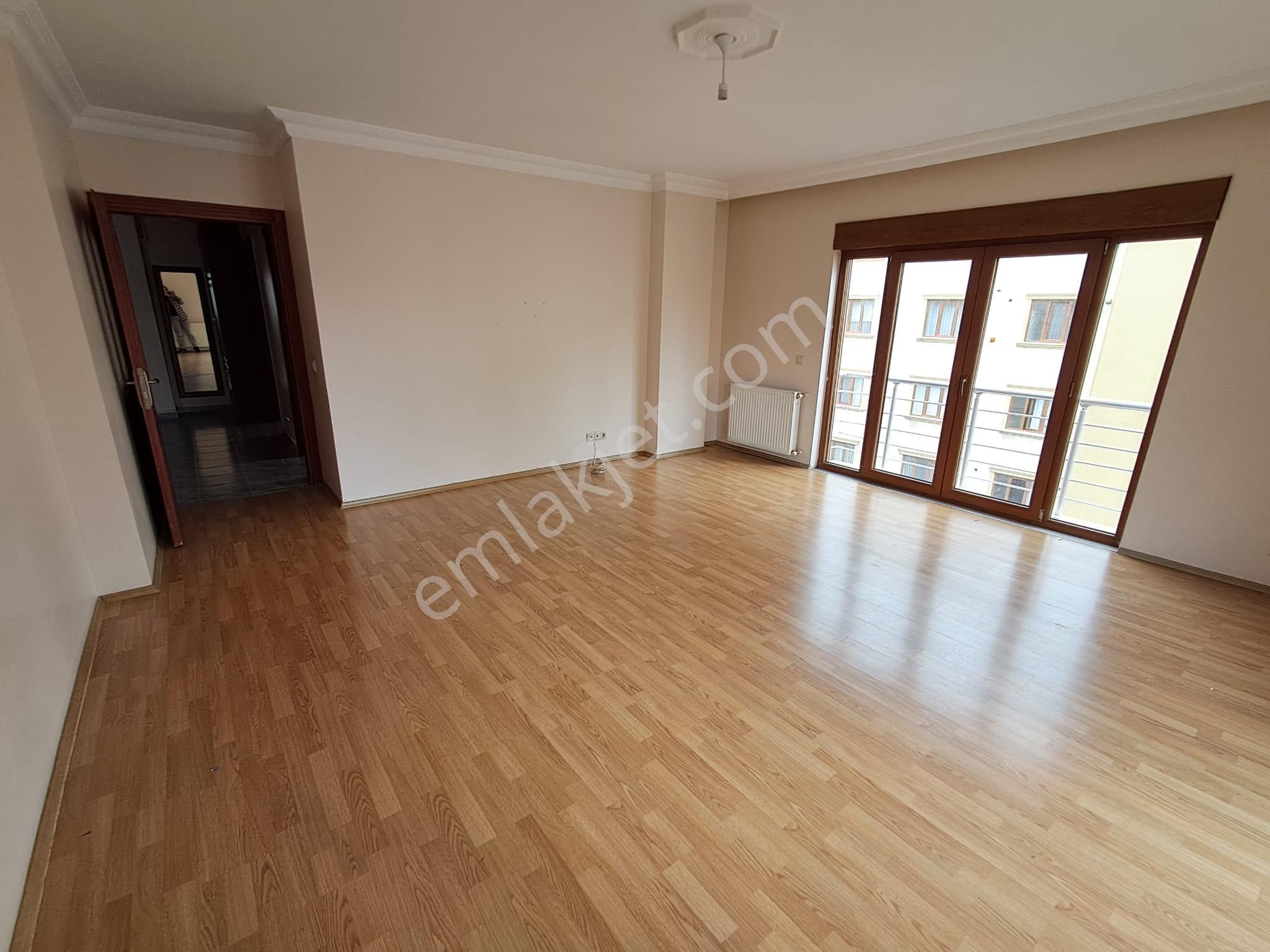 Ataşehir K.bakkalköyde İskanlı,hemen Oturabileceğiniz 3+1 Daire - Görsel 2