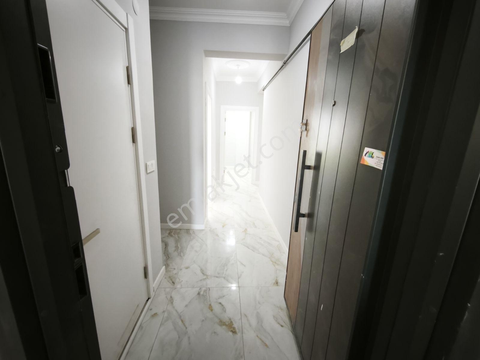 İzmit Kocatepede Satılık 3+1 Ön Cephe Çatı Dubleks 130 M² - Görsel 3