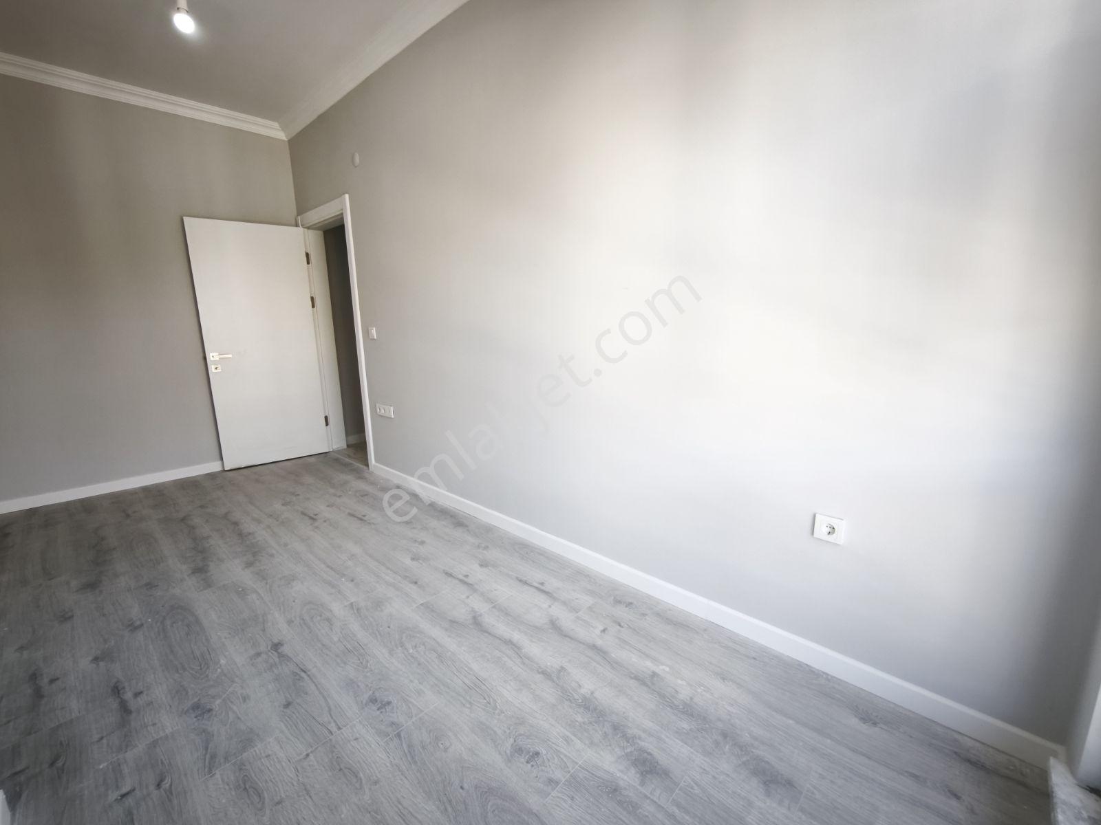 İzmit Kocatepede Satılık 3+1 Ön Cephe Çatı Dubleks 130 M² - Görsel 23