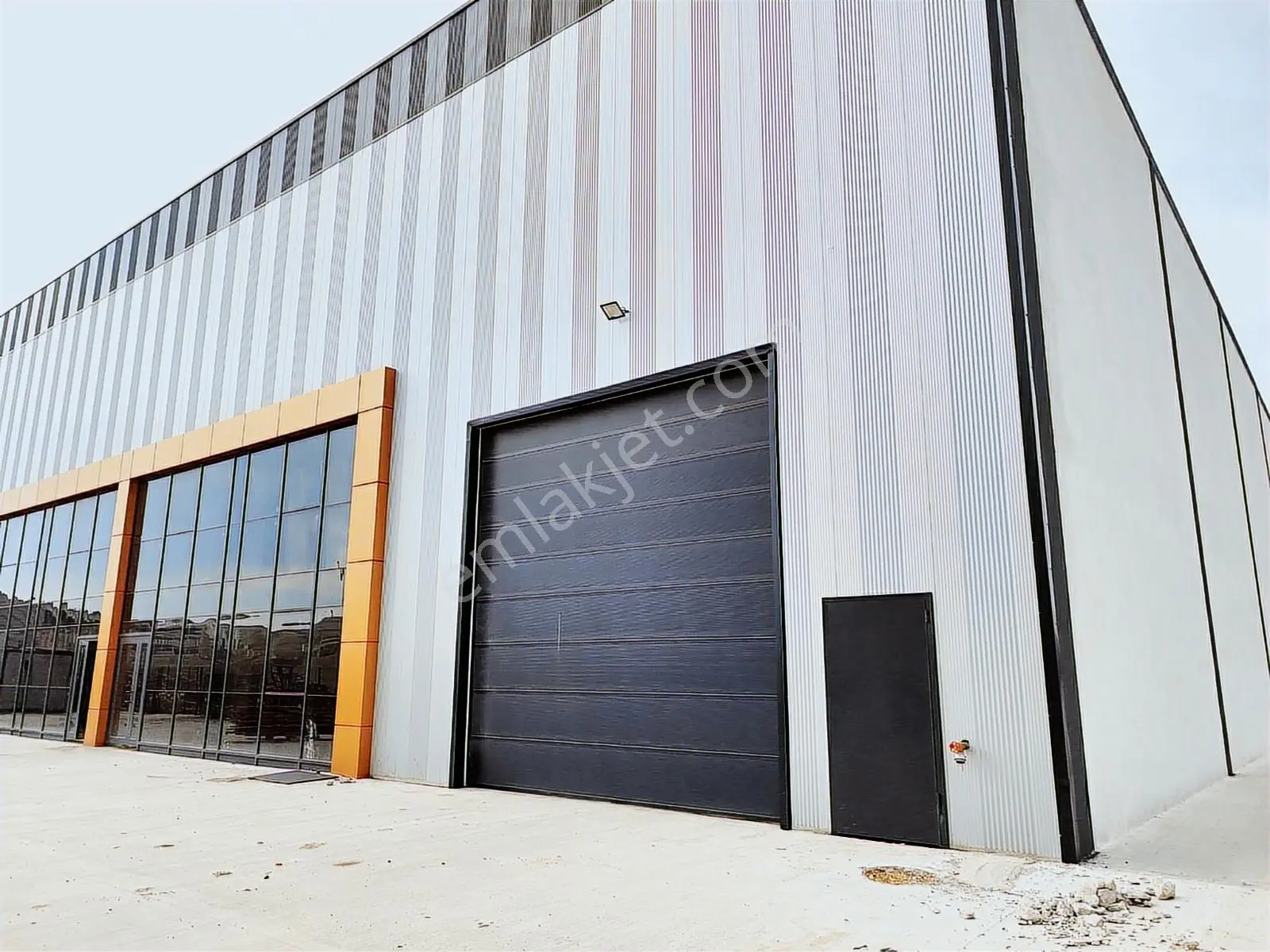 Saray Orhaniye 1900 M2 Bağımsız Kiralık Çift Fabrika