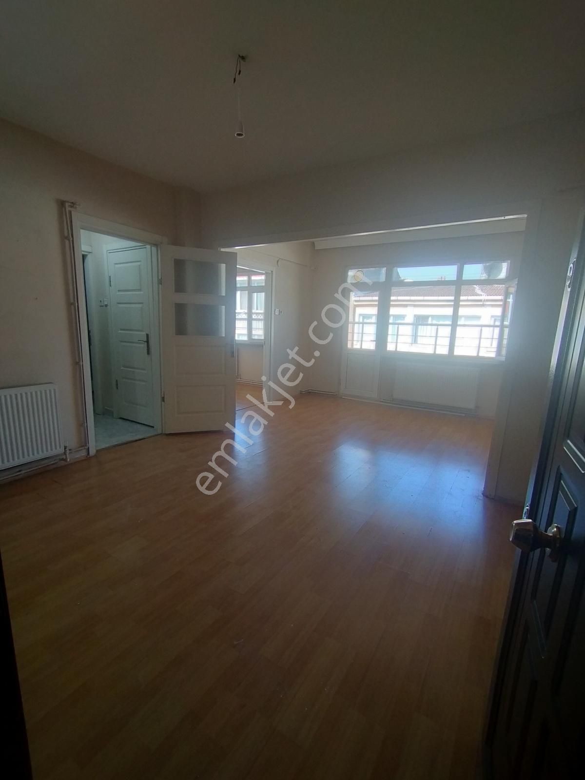 Rami Yenimahalle'de 2+1 Öncephe Balkonlu - Görsel 5