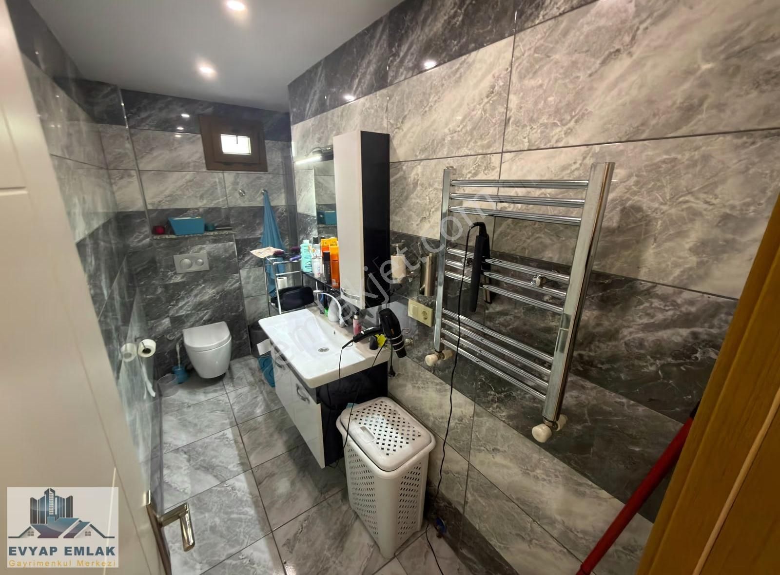 Evyap'tan Bahçelievler Ulubatlı Hasan Caddesi 9 Yıllık Bina 2+1 - Görsel 7