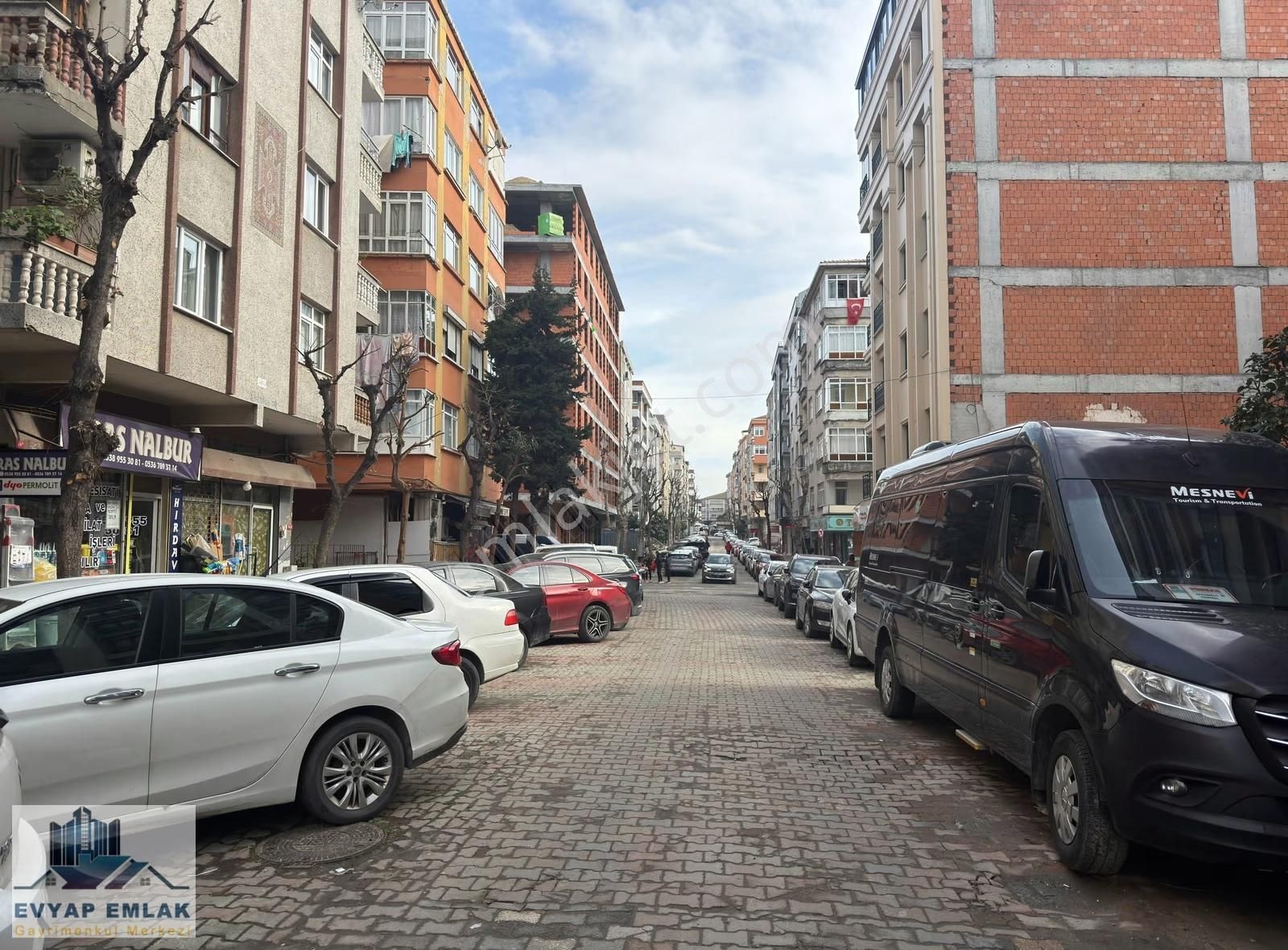 Evyap'tan Bahçelievler Ulubatlı Hasan Caddesi 9 Yıllık Bina 2+1 - Görsel 13