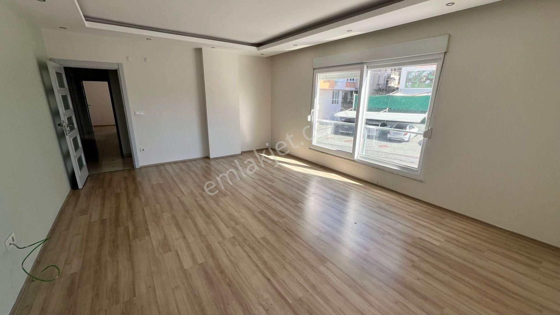 Fığla Mahallesi’nde Geniş Ve Ferah 3+1 Ayrı Mutfaklı Daire