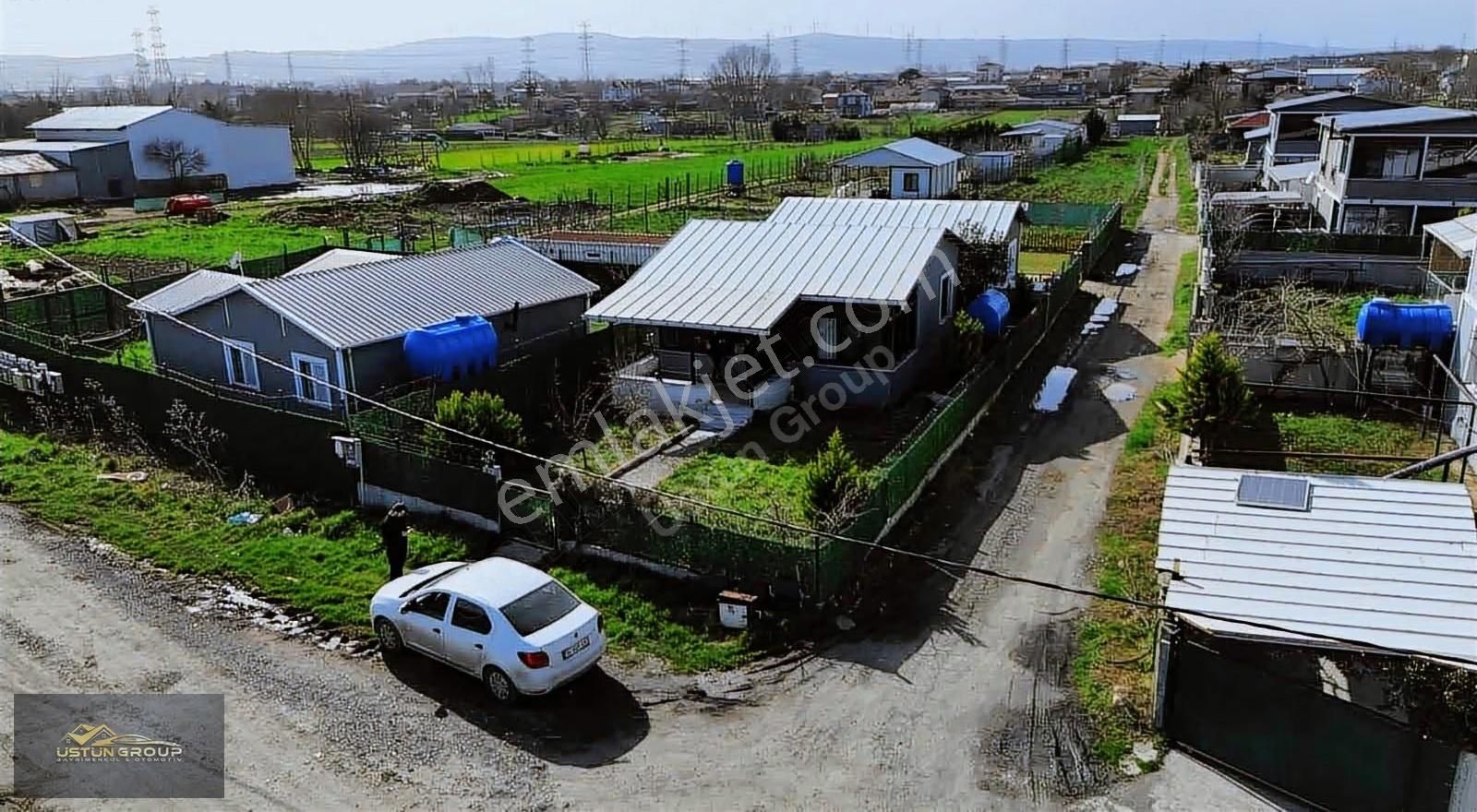 Çatalca İzzettin Mahallesinde 239 M² Arsa İçinde 70 M² Ev