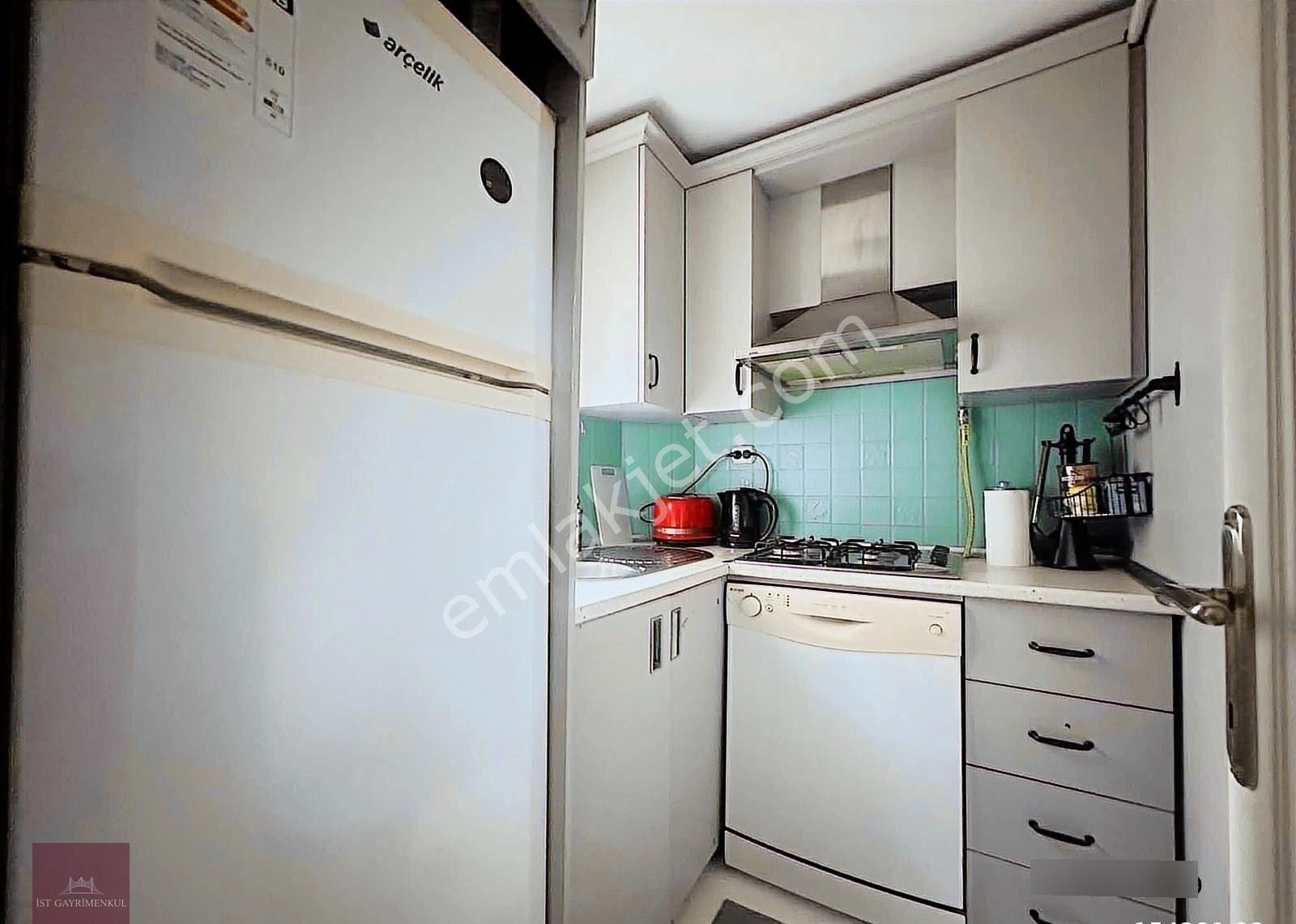 Gumussuyu Kısmi Boğaz Manzaralı/ Taksim Sea View Furnished Flat - Görsel 2