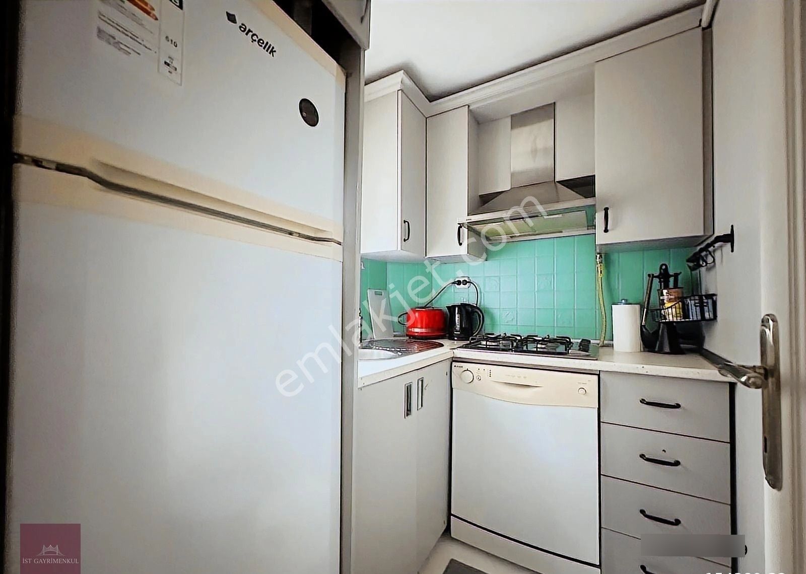 Taksim'de Airbnb Ruhsatlı Boğaz Manzaralı Satılık Ferah Daire - Görsel 13