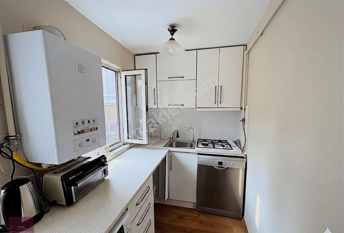 Gümüssuyu Airbnb Ruhsatlı Boğaz Manzaralı Satılık Ferah Daire - Görsel 3