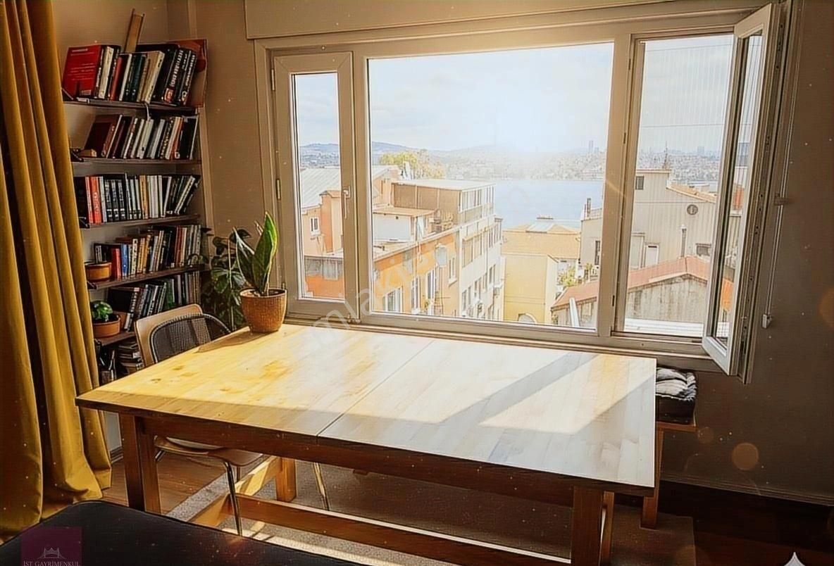 Gümüssuyu Airbnb Ruhsatlı Boğaz Manzaralı Satılık Ferah Daire - Görsel 14