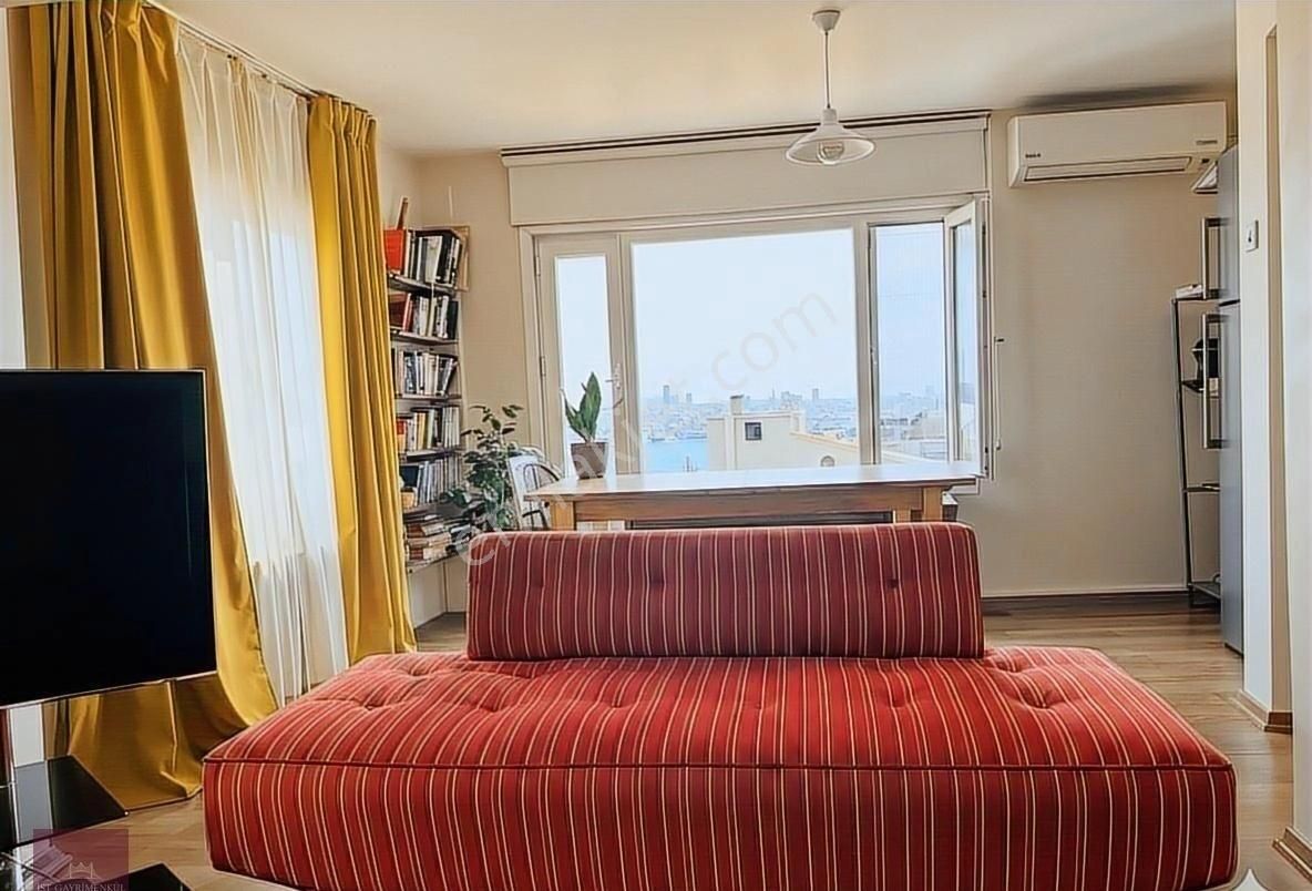 Gümüssuyu Airbnb Ruhsatlı Boğaz Manzaralı Satılık Ferah Daire