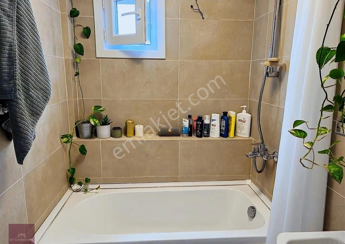 Gümüssuyu Airbnb Ruhsatlı Boğaz Manzaralı Satılık Ferah Daire - Görsel 9