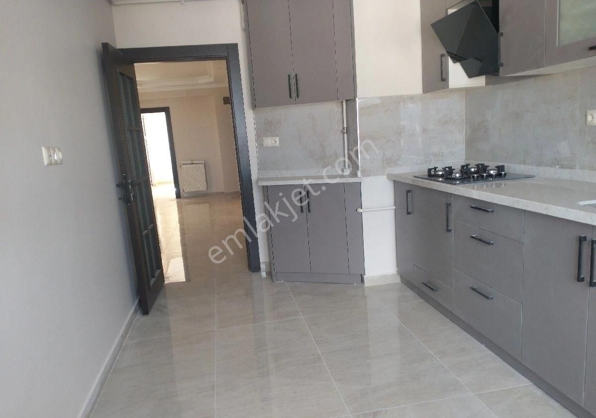 Zeliş Emlak'tan Yenimahalle Dereboyunda Etlik Şehir Hastanesi Yakını 3+1 160m2 İçerisi Sıfır Arakat - Görsel 6