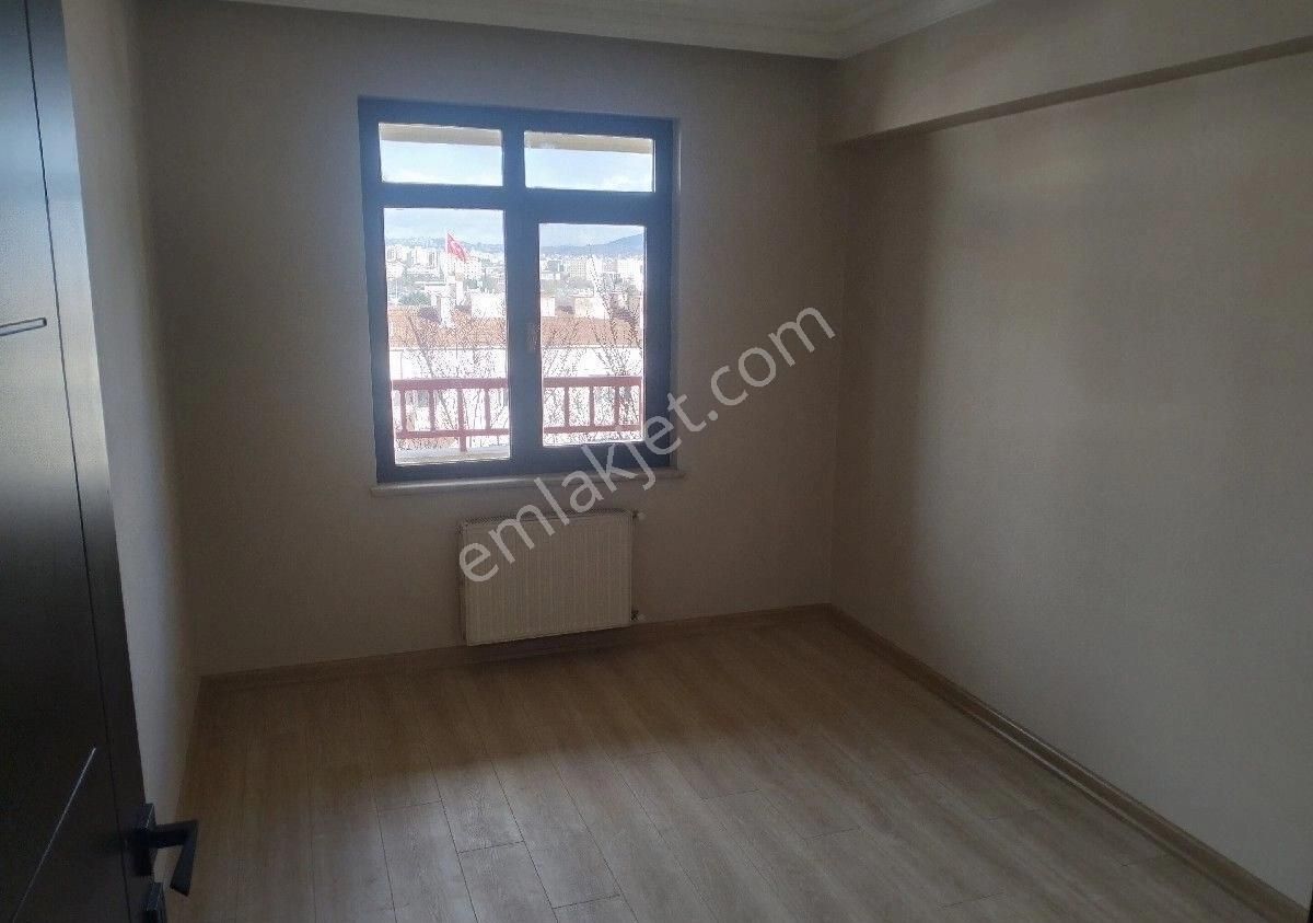 Zeliş Emlak'tan Yenimahalle Dereboyunda Etlik Şehir Hastanesi Yakını 3+1 160m2 İçerisi Sıfır Arakat - Görsel 17