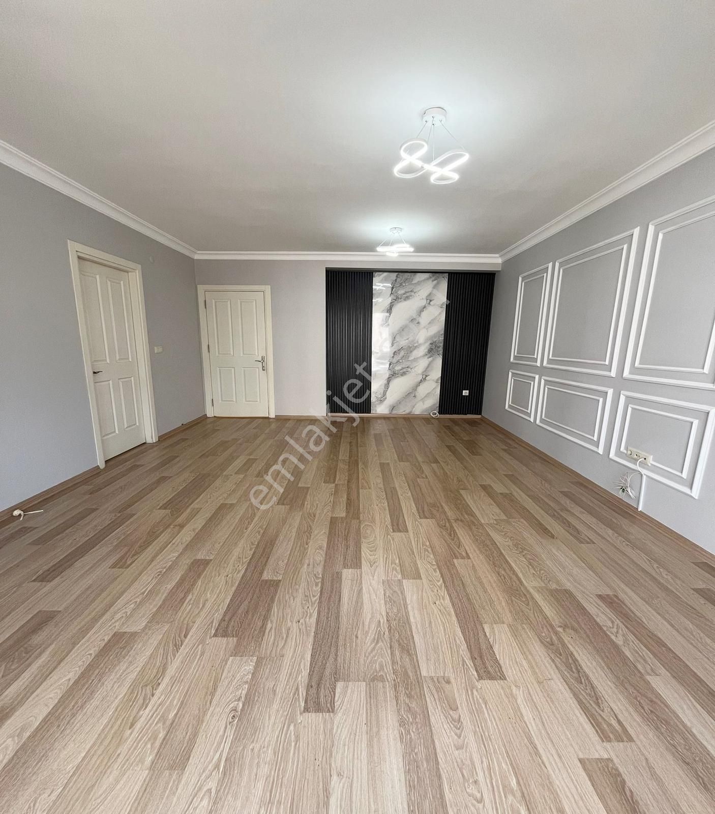 Kod 5380 Sultançiftliği Mah. Özel Tasarım Geniş 2+1 Satılık - Görsel 4