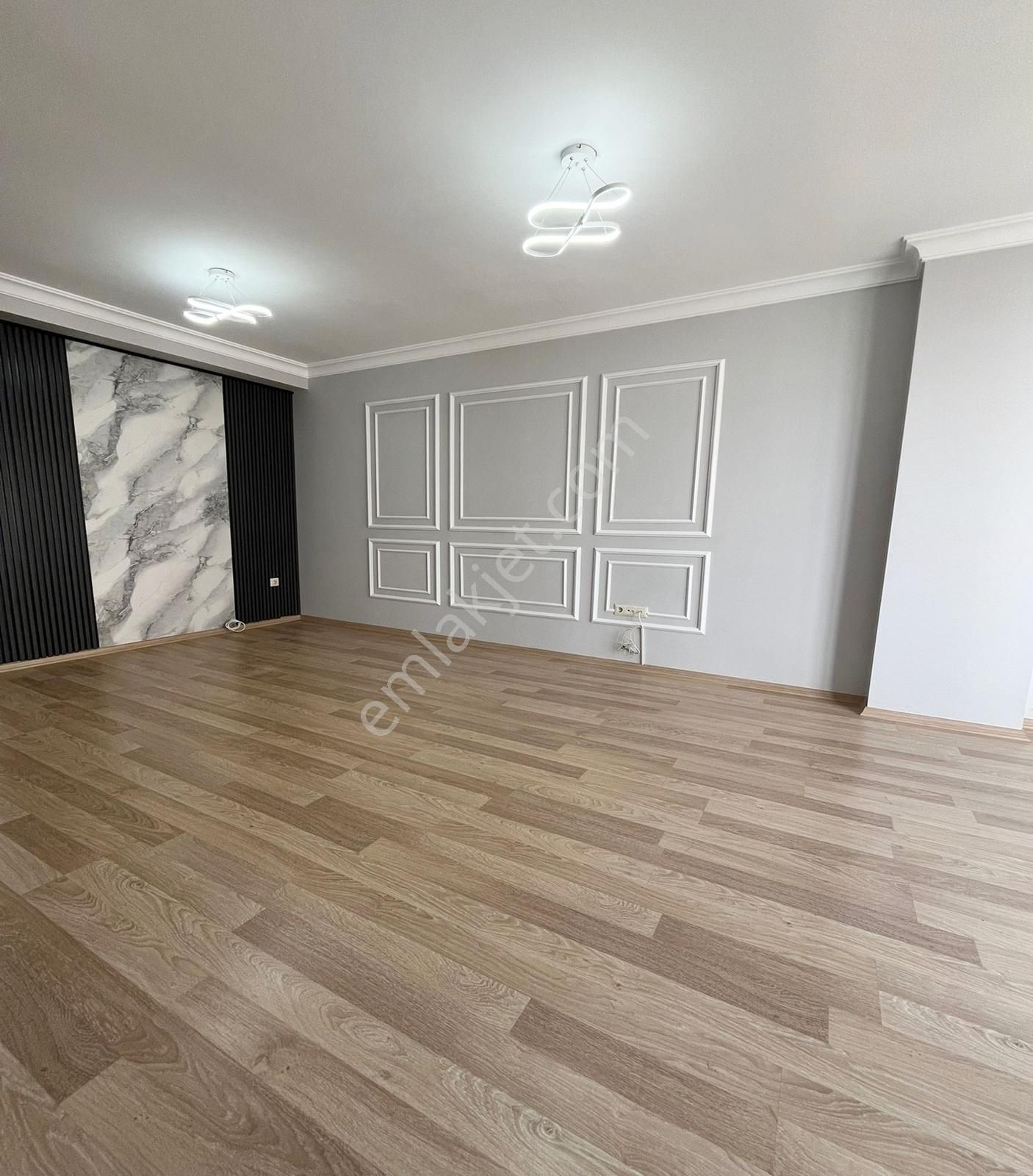 Kod 5380 Sultançiftliği Mah. Özel Tasarım Geniş 2+1 Satılık - Görsel 2