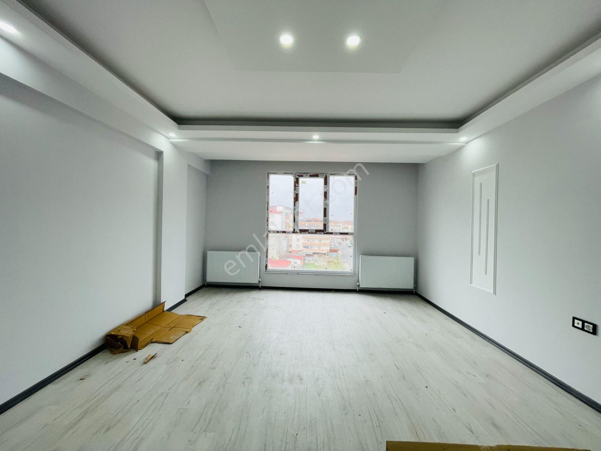 Güven'den Kapaklı'da Caddeye,servislere Yakın Kiralık 3+1 Daire