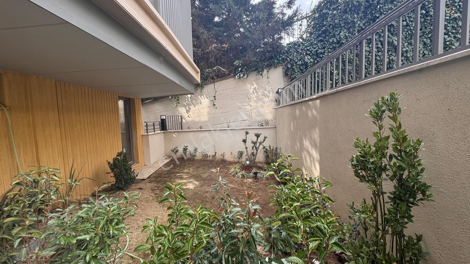 Remax Anı 'dan Çengelköy 'de Geniş Ve Ferah Satılık 3+1 Daire - Görsel 11