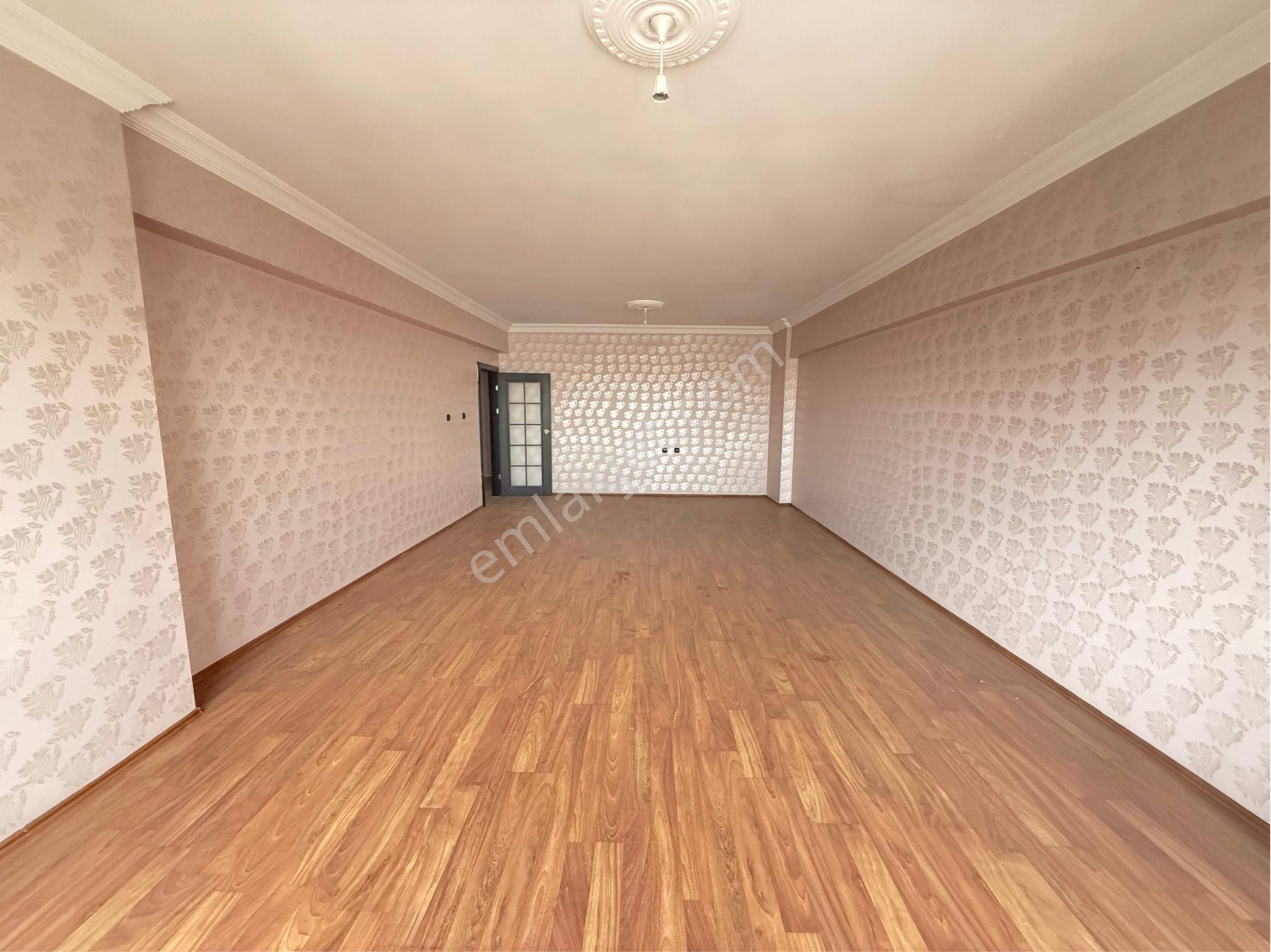 Yenişehir İlkokulu Yanında Acil Satılık 3+1 Daire