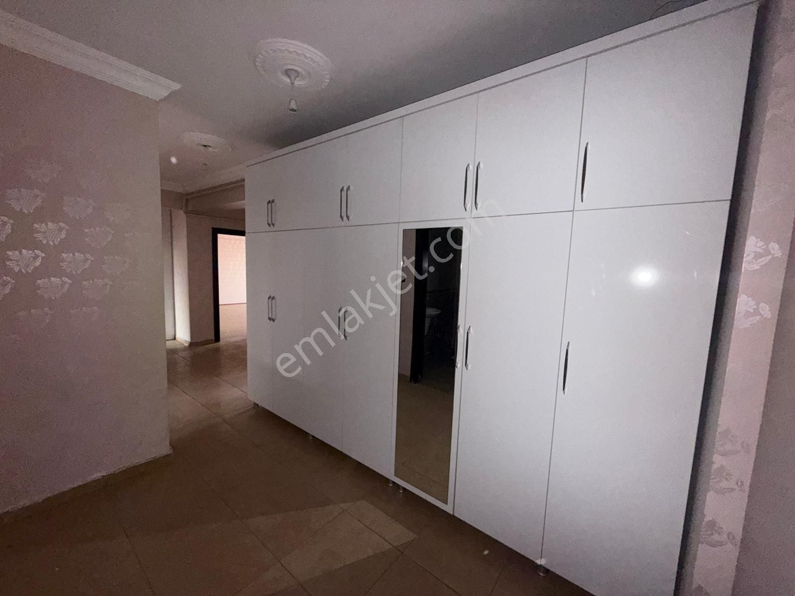 Yenişehir İlkokulu Yanında Acil Satılık 3+1 Daire - Görsel 18
